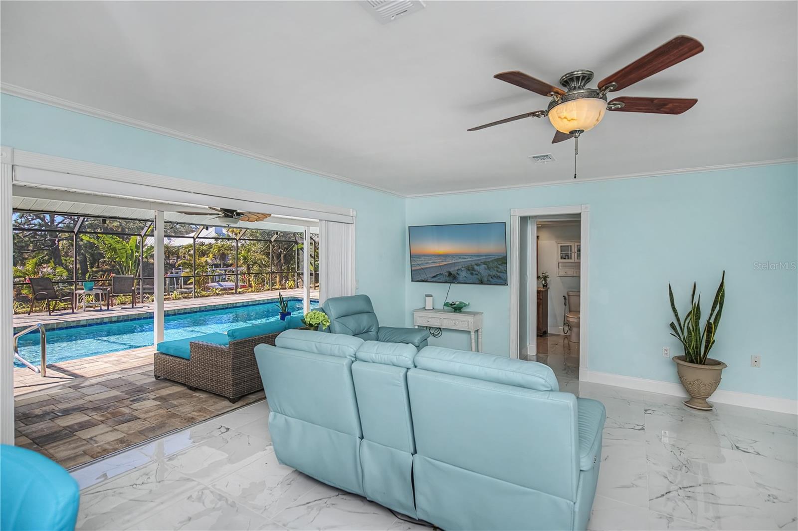 Image 33 of 77 For 1221 Bayshore Drive