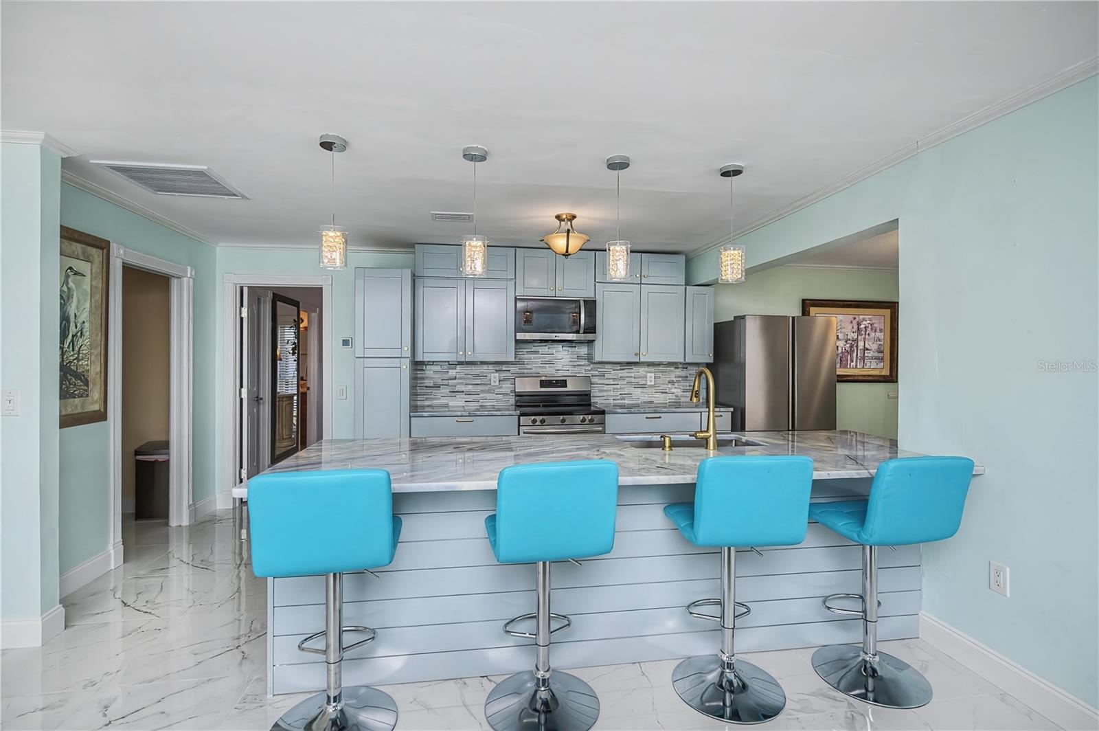 Image 34 of 77 For 1221 Bayshore Drive