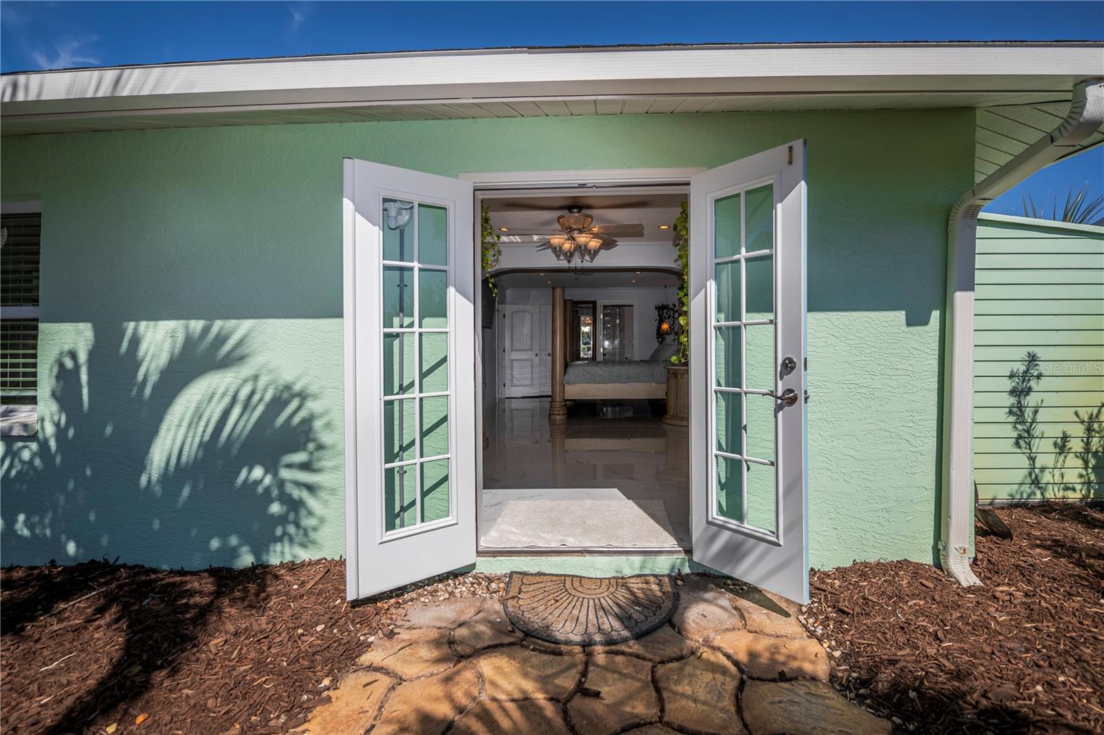 Image 43 of 77 For 1221 Bayshore Drive