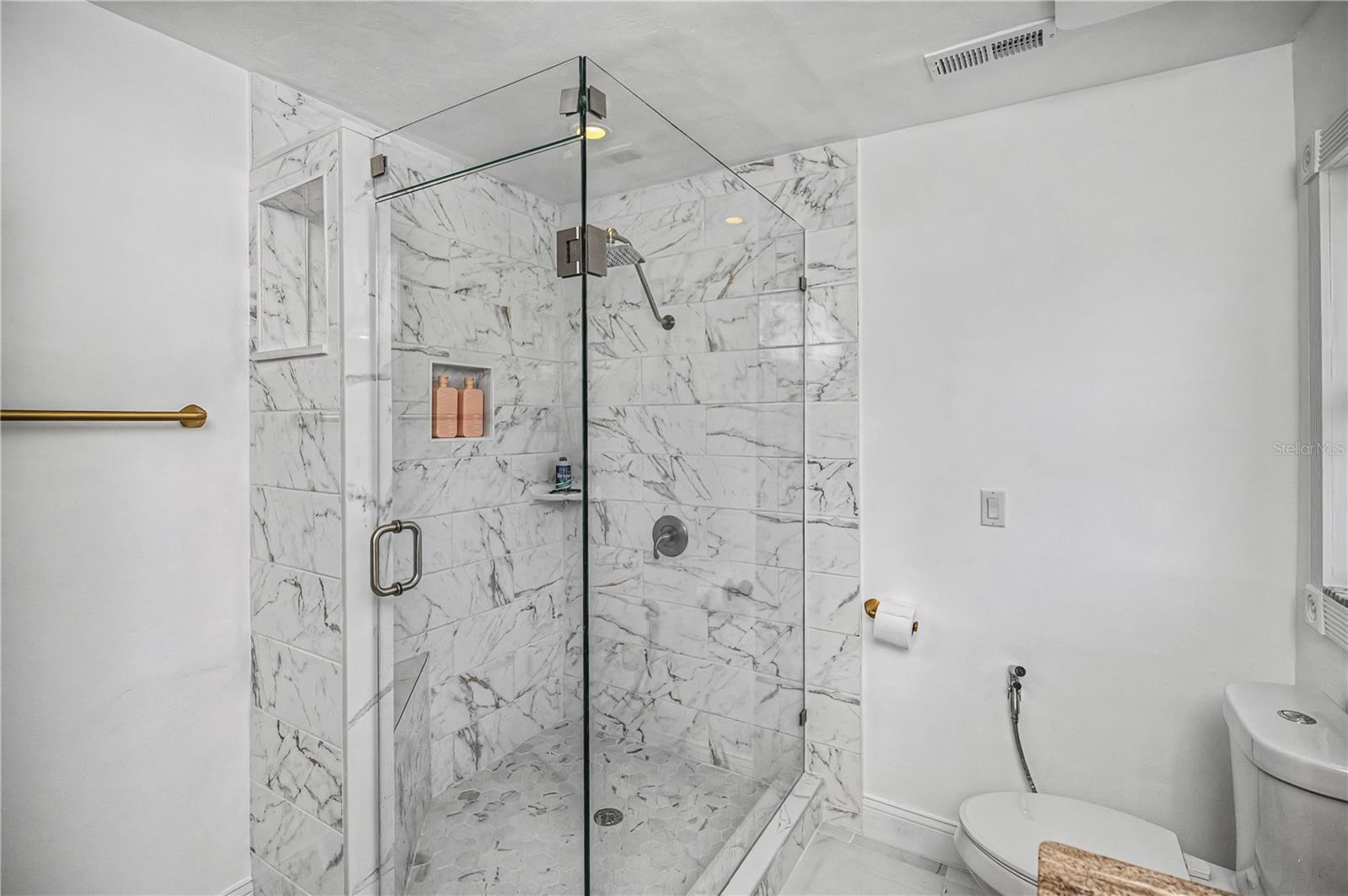 Image 52 of 77 For 1221 Bayshore Drive