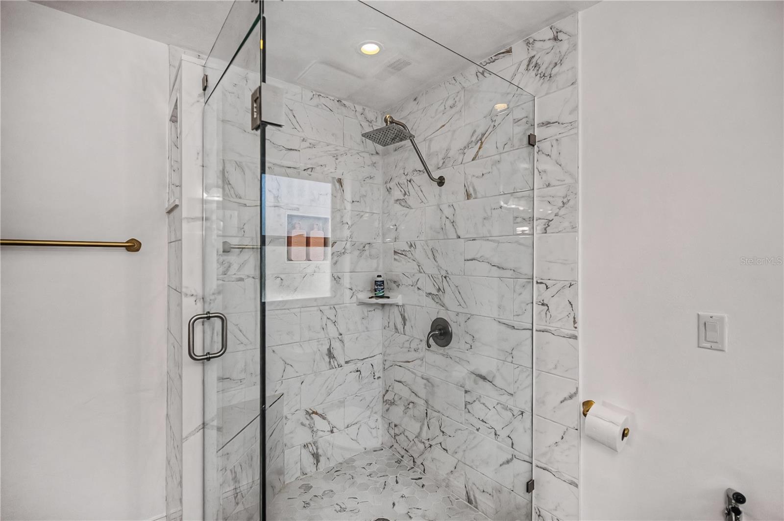 Image 53 of 77 For 1221 Bayshore Drive