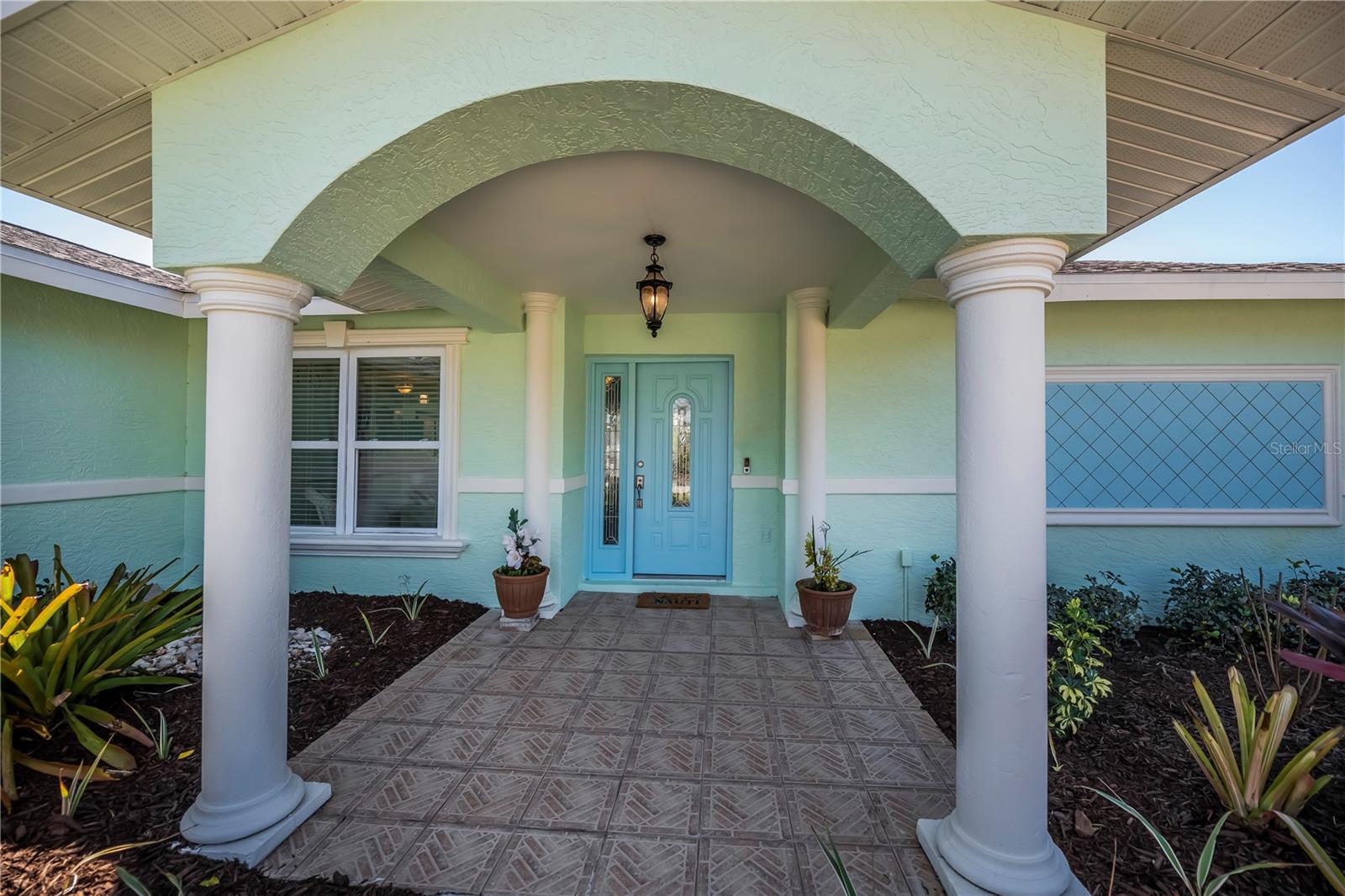 Image 9 of 77 For 1221 Bayshore Drive