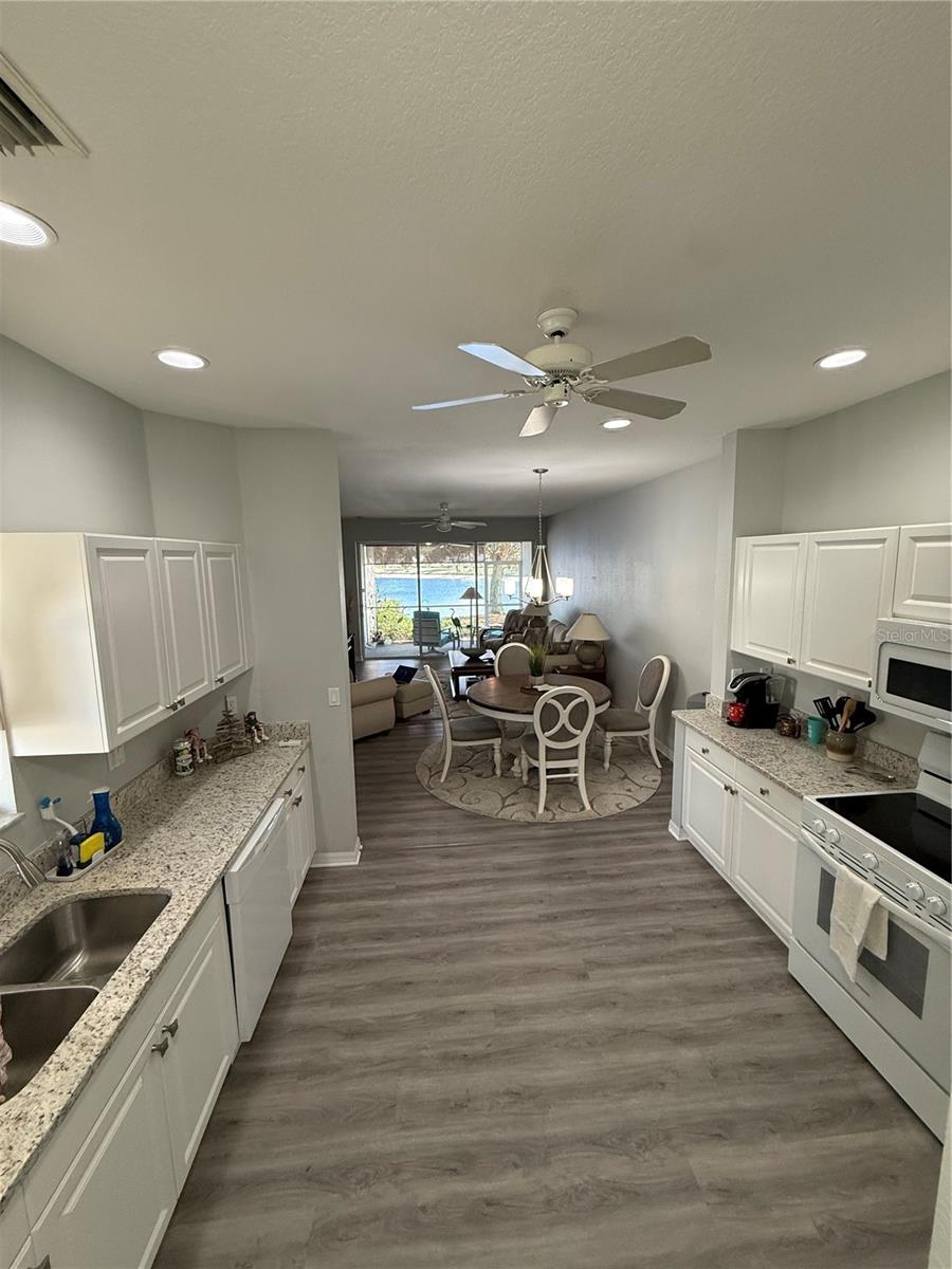 Image 22 of 52 For 2424 Magnolia Circle