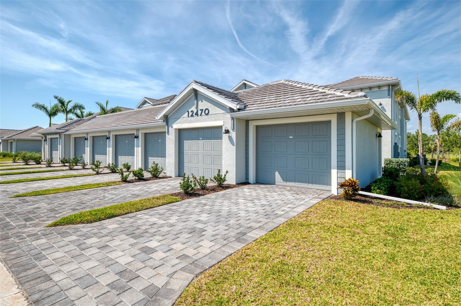 Image 27 of 35 For 12470 Wellen Golf Street 207