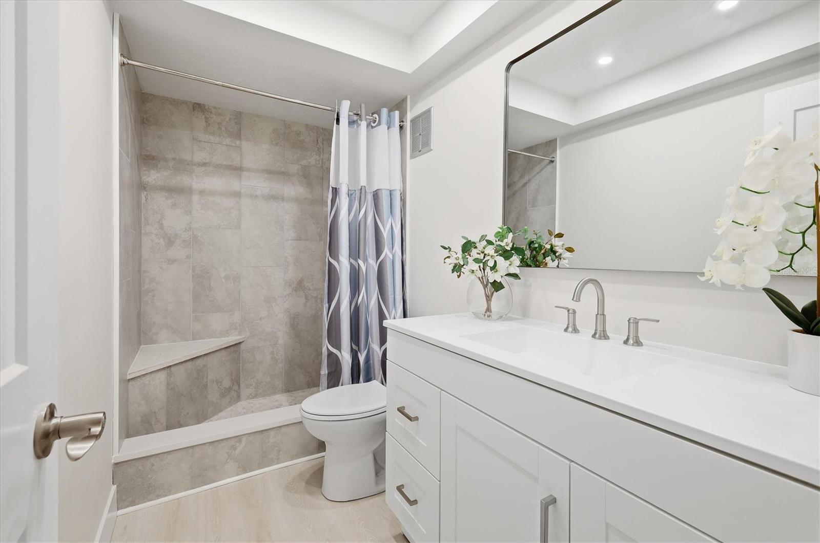 Image 17 of 40 For 3 Dover Drive