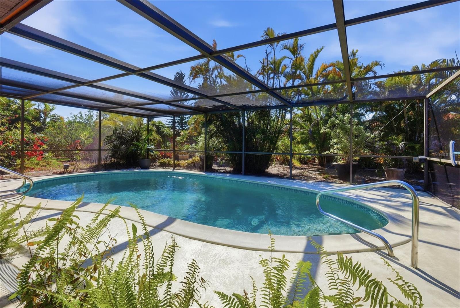 Image 2 of 40 For 3 Dover Drive