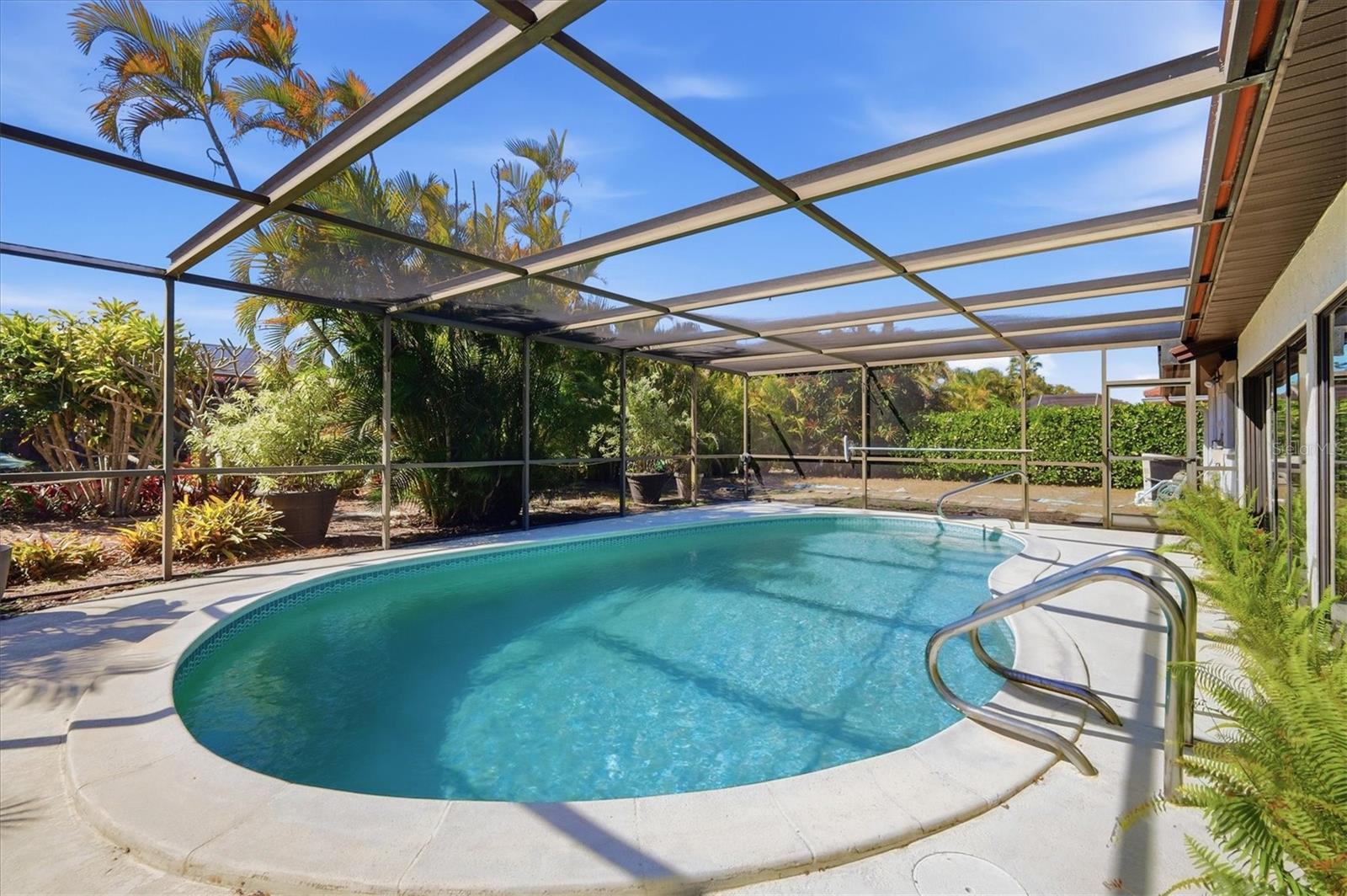 Image 27 of 40 For 3 Dover Drive