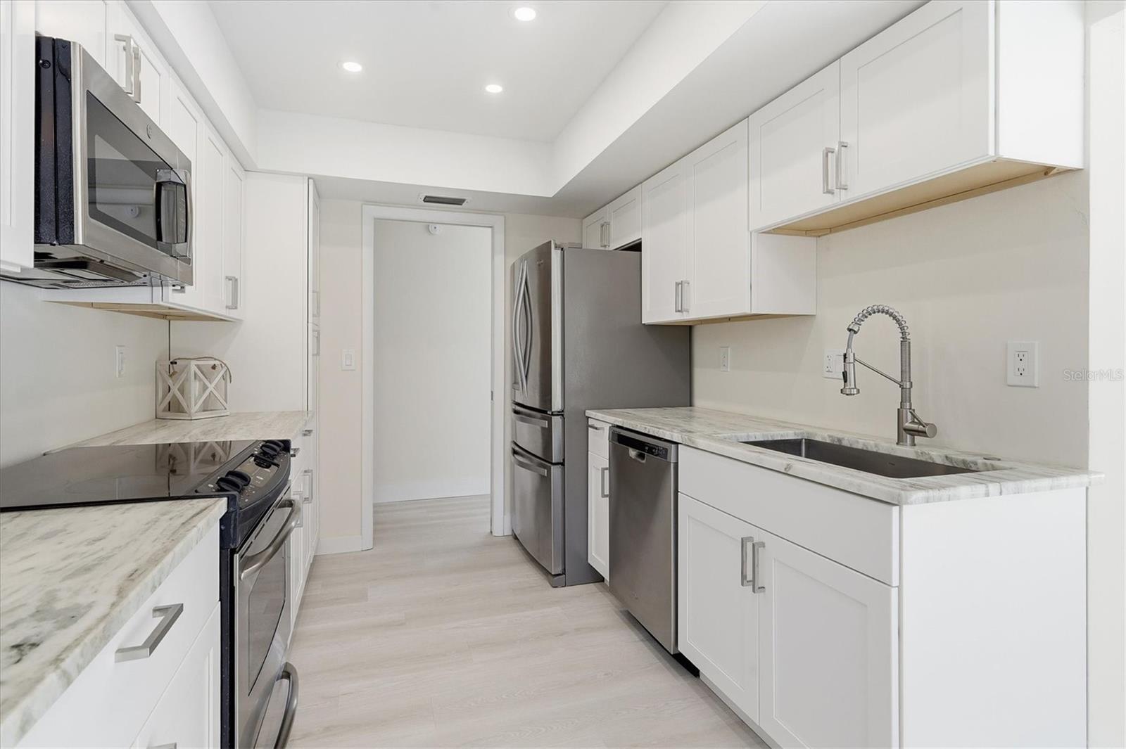 Image 7 of 40 For 3 Dover Drive