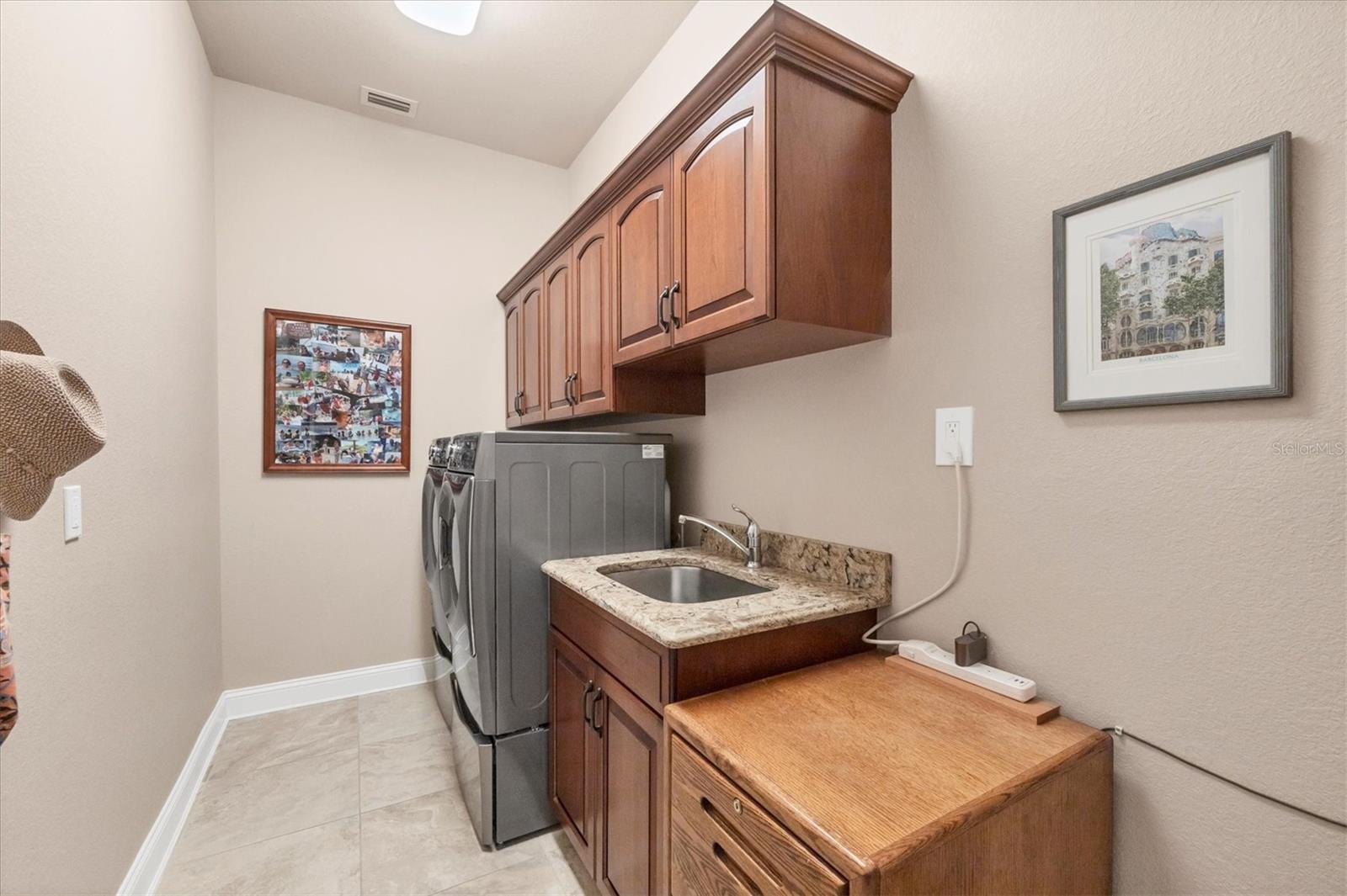 Image 26 of 48 For 14201 Joggins Avenue