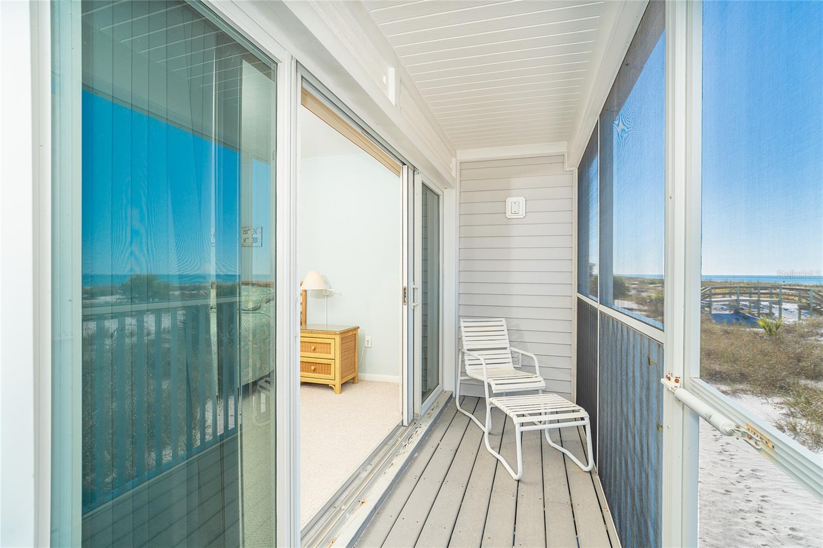 Image 21 of 37 For 7470 Palm Island Drive 2811