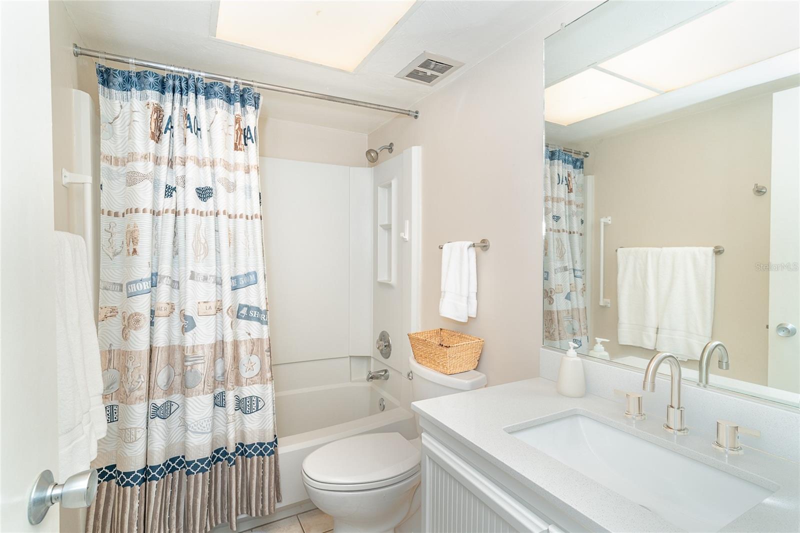 Image 31 of 37 For 7470 Palm Island Drive 2811