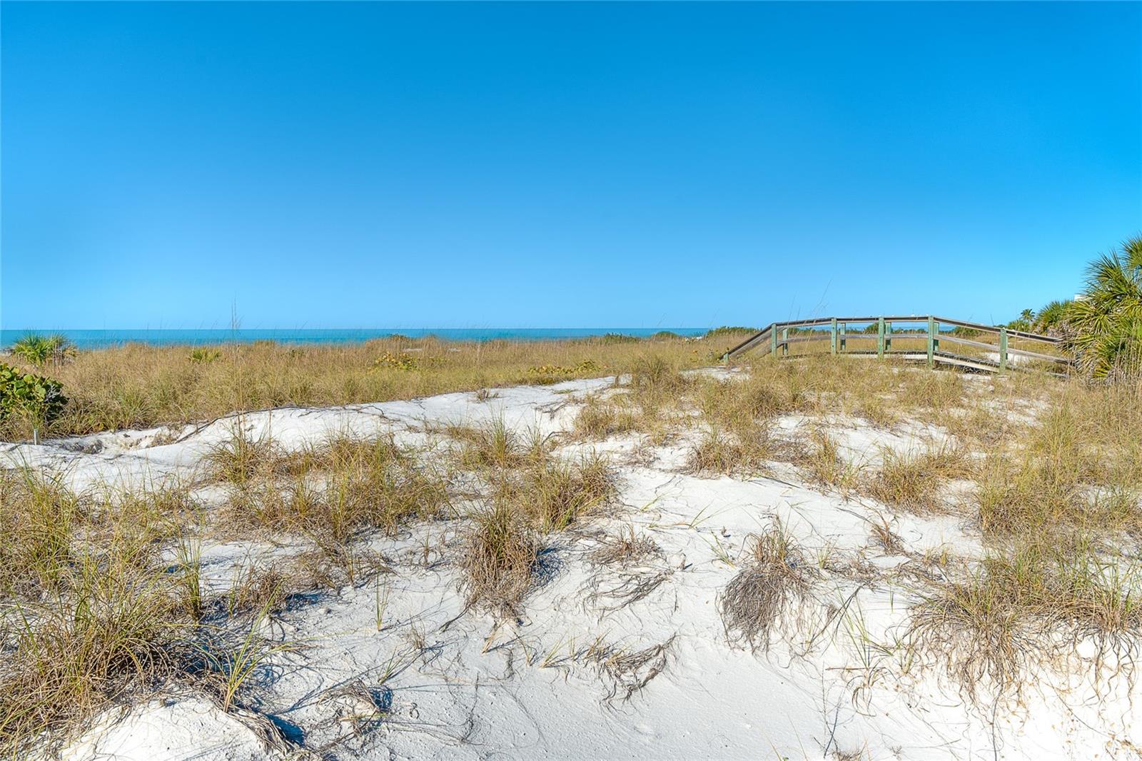 Image 34 of 37 For 7470 Palm Island Drive 2811