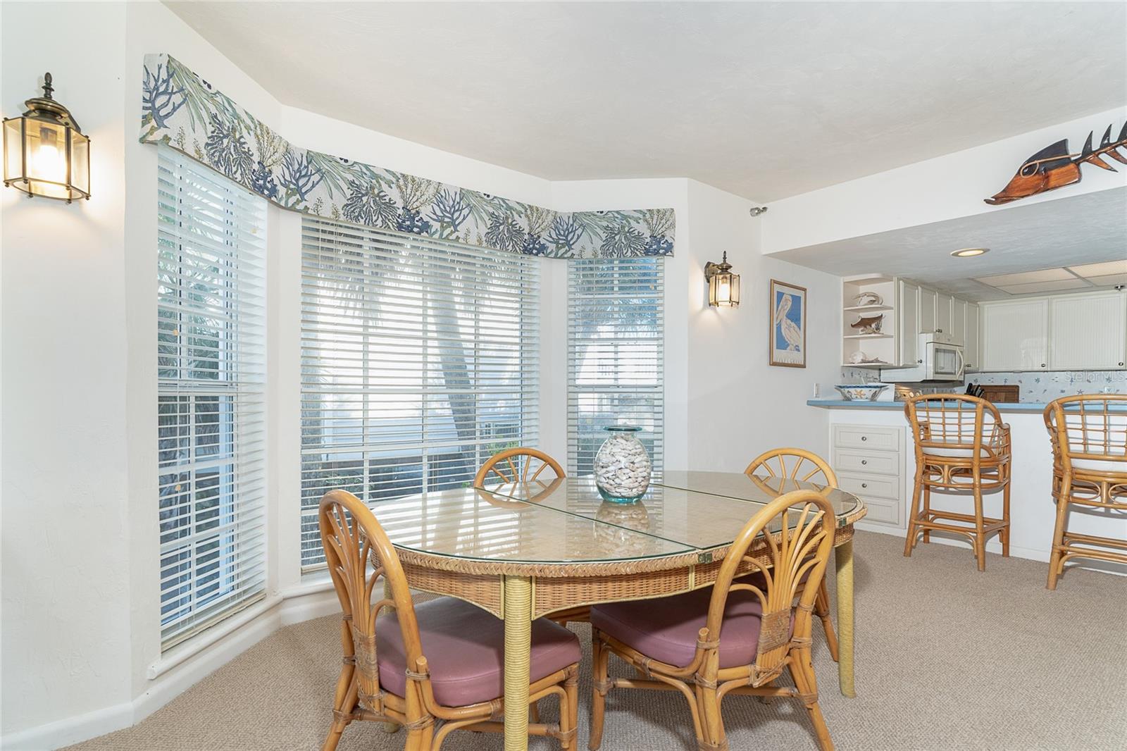 Image 5 of 37 For 7470 Palm Island Drive 2811