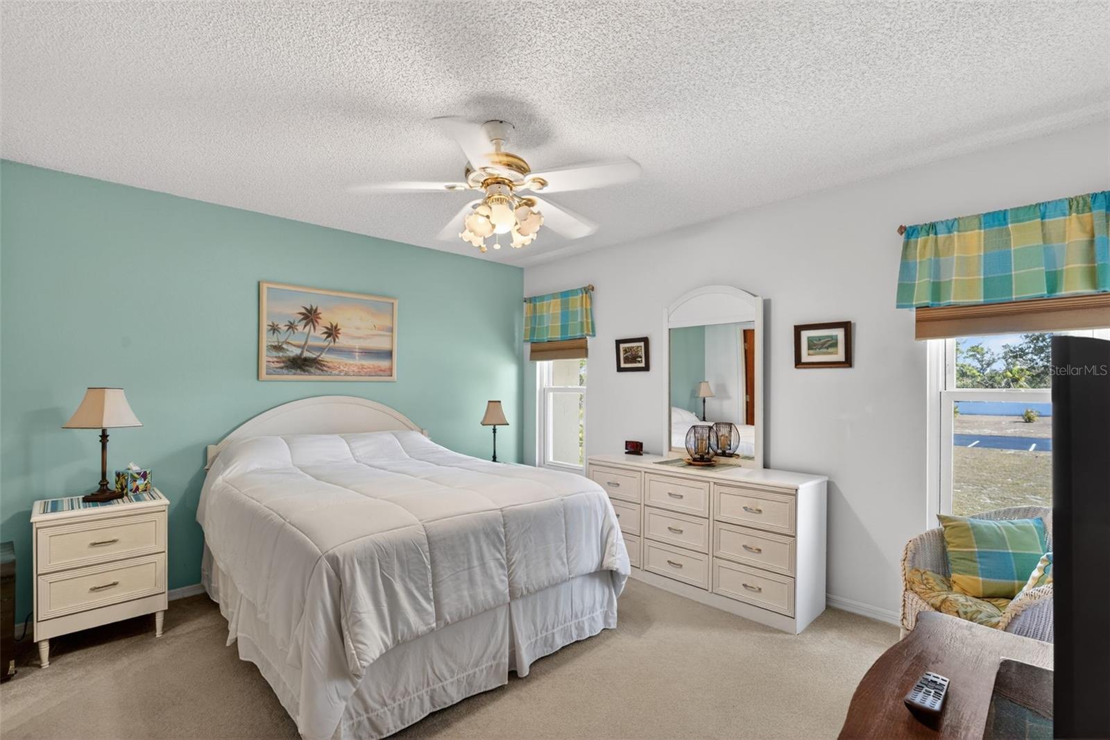 Image 13 of 34 For 6699 San Casa Drive L8