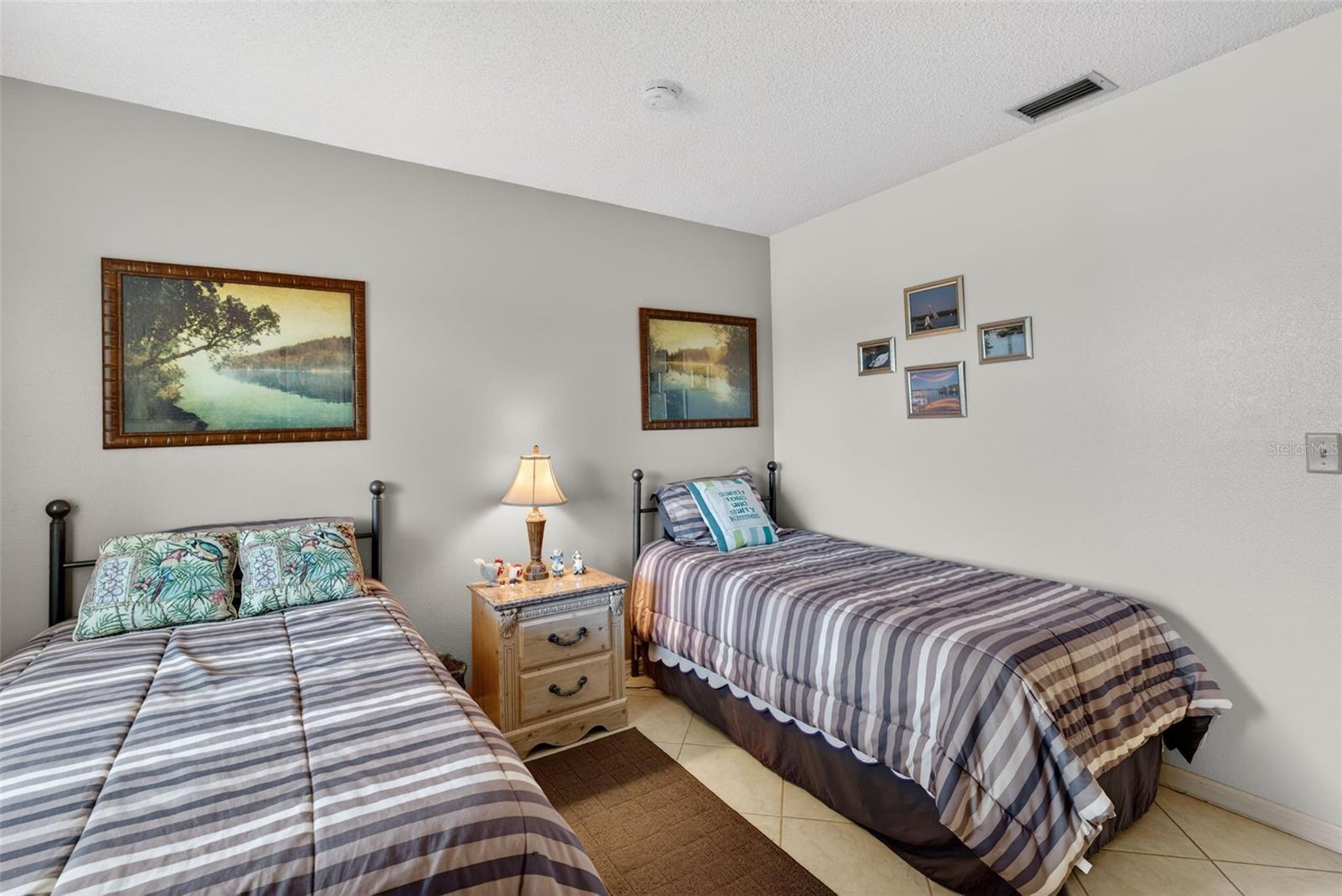 Image 18 of 34 For 6699 San Casa Drive L8