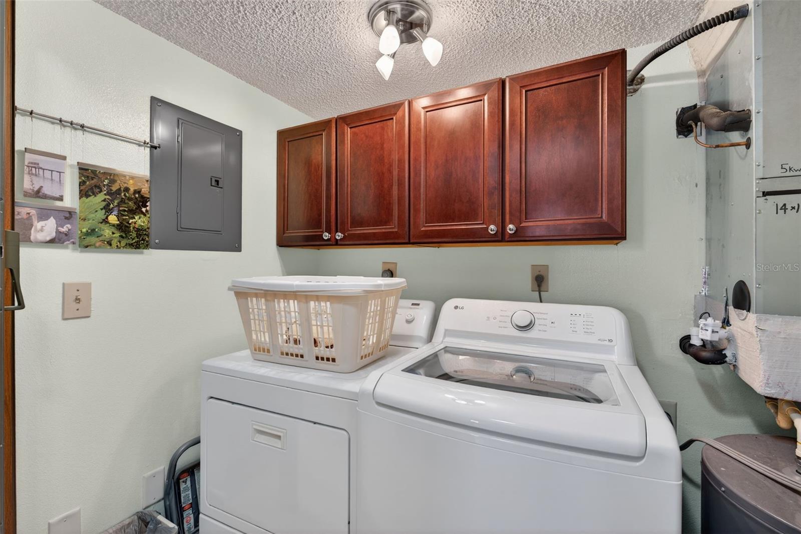 Image 20 of 34 For 6699 San Casa Drive L8