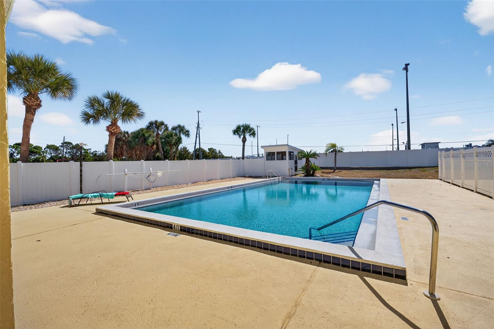 Image 29 of 34 For 6699 San Casa Drive L8