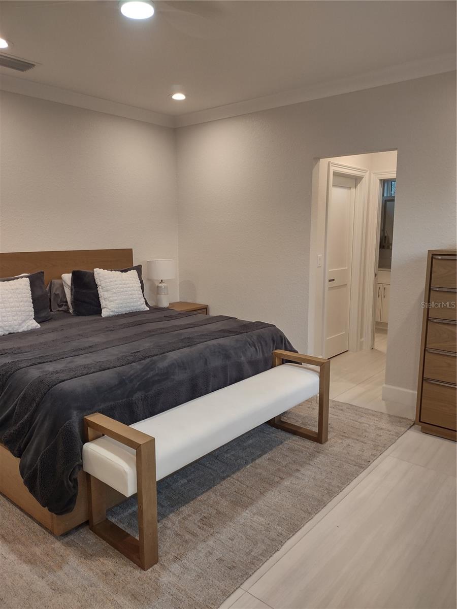 Image 23 of 43 For 1222 Underhill Circle