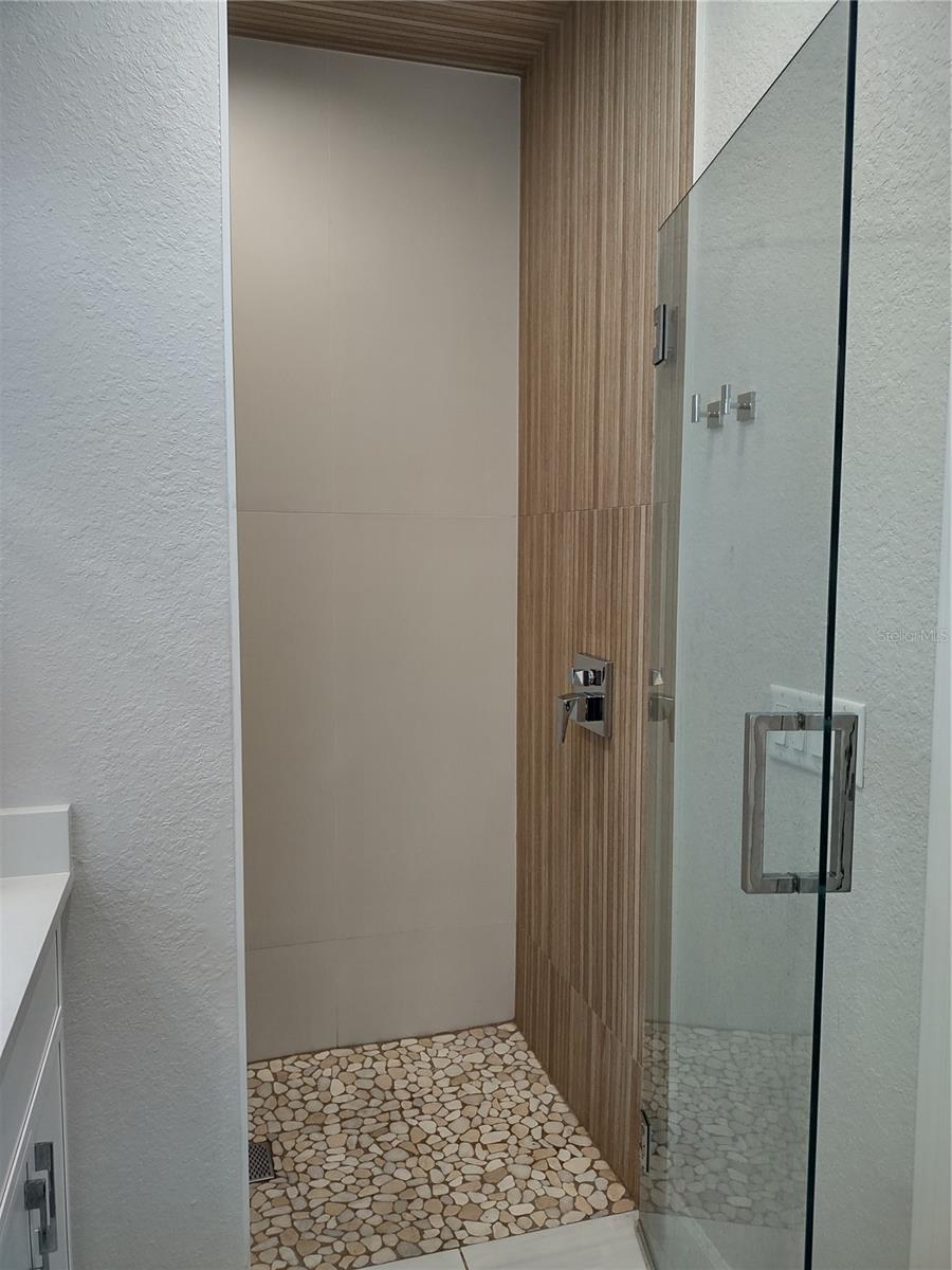 Image 28 of 43 For 1222 Underhill Circle