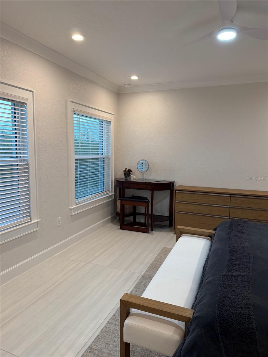 Image 32 of 43 For 1222 Underhill Circle