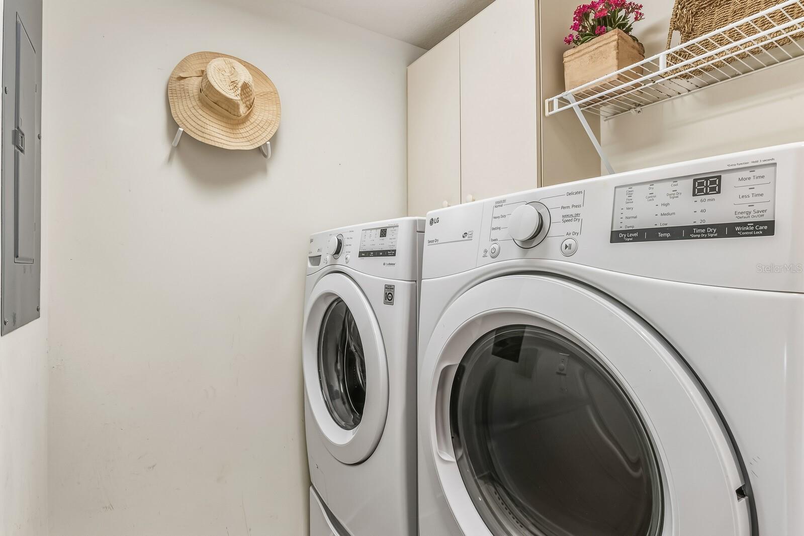 Image 20 of 39 For 809 Harbor Drive