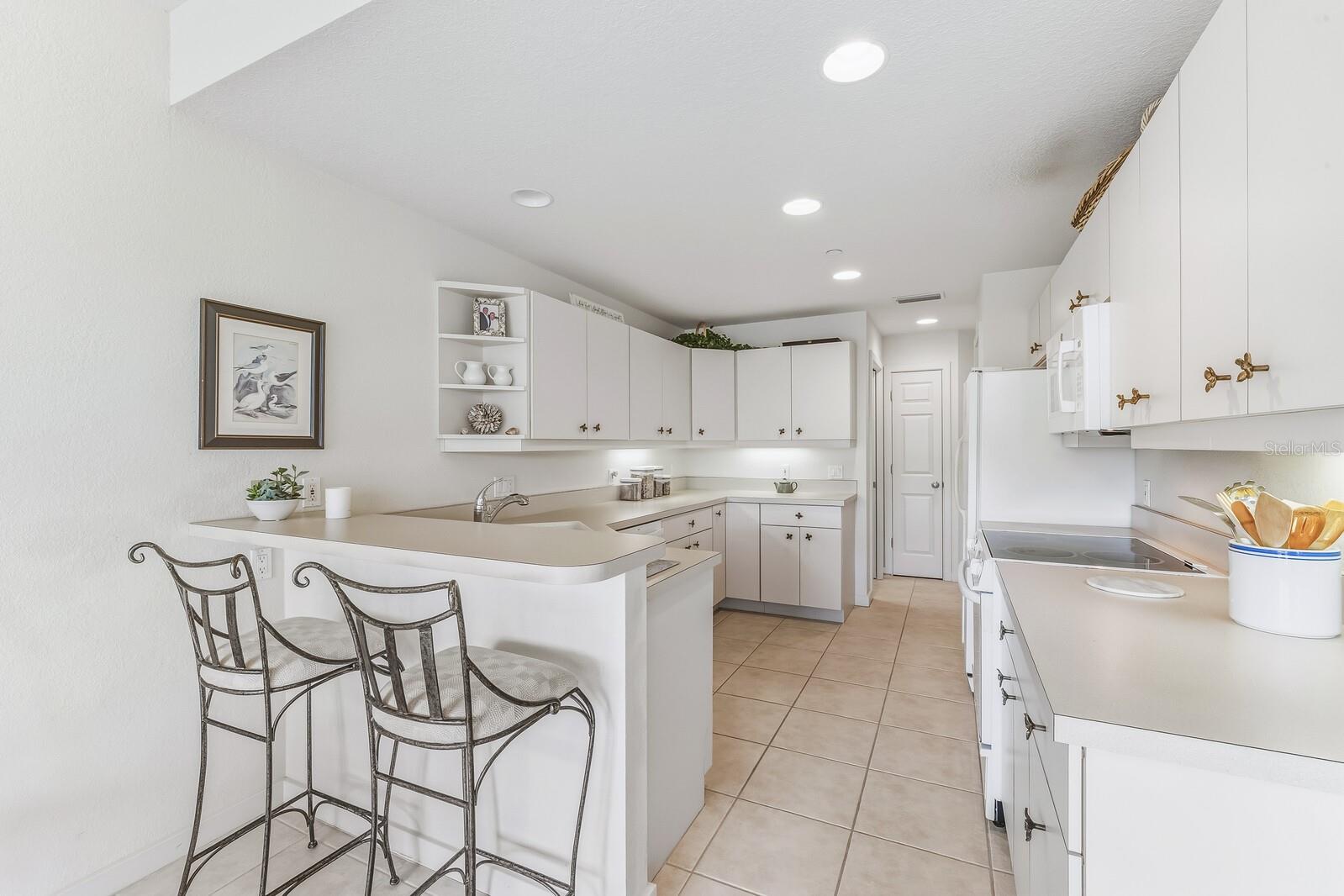 Image 7 of 39 For 809 Harbor Drive