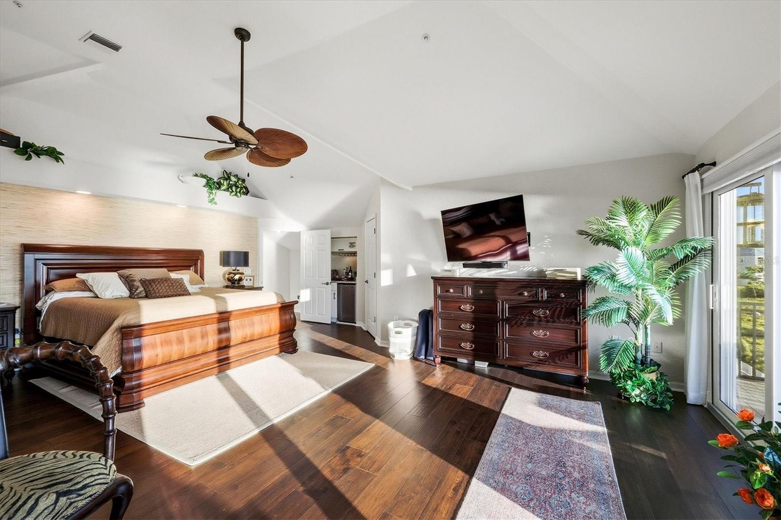 Image 14 of 97 For 9941 Eagle Preserve Drive