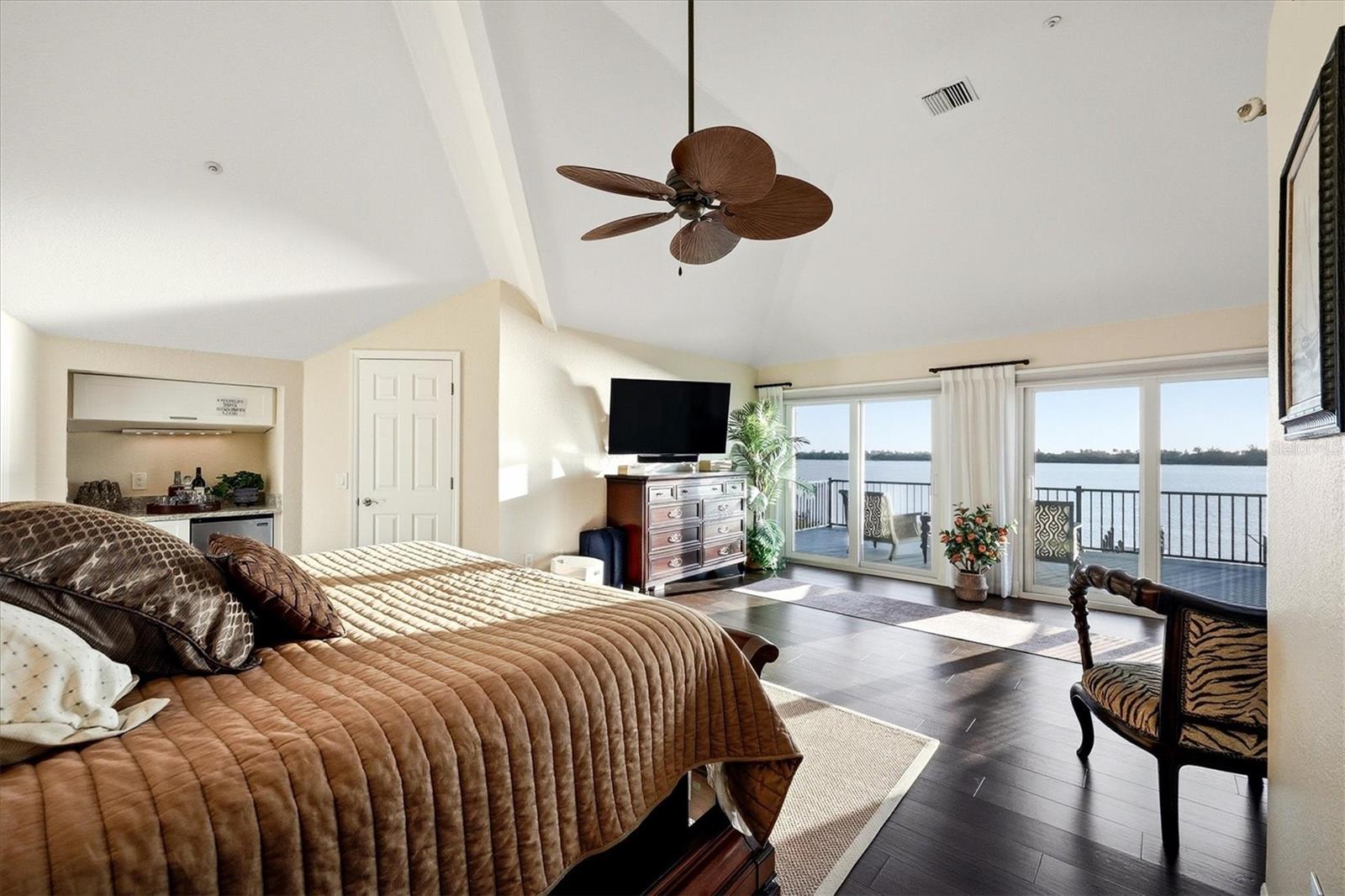 Image 17 of 97 For 9941 Eagle Preserve Drive