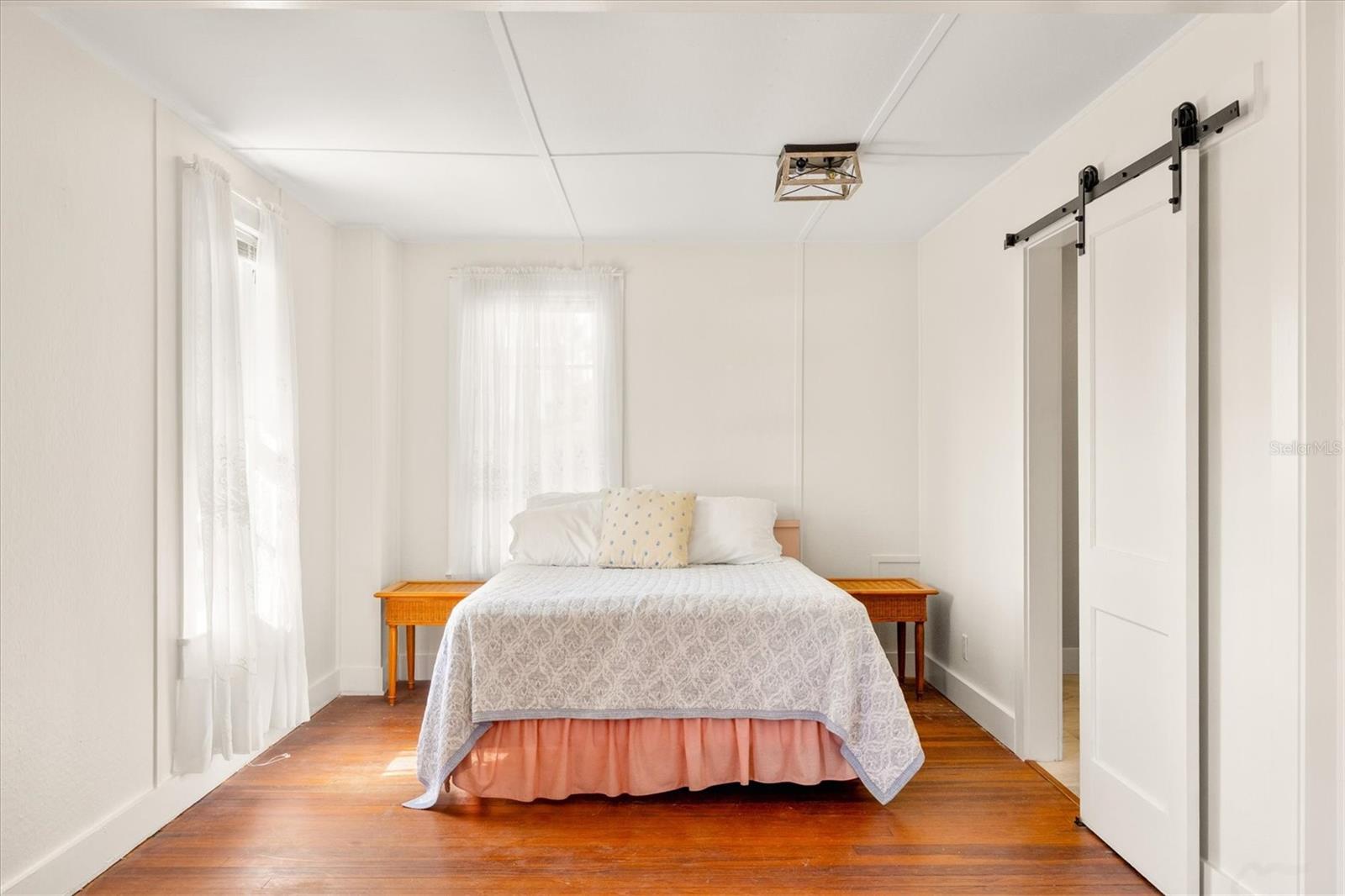 Image 29 of 39 For 260 Gilchrist Avenue