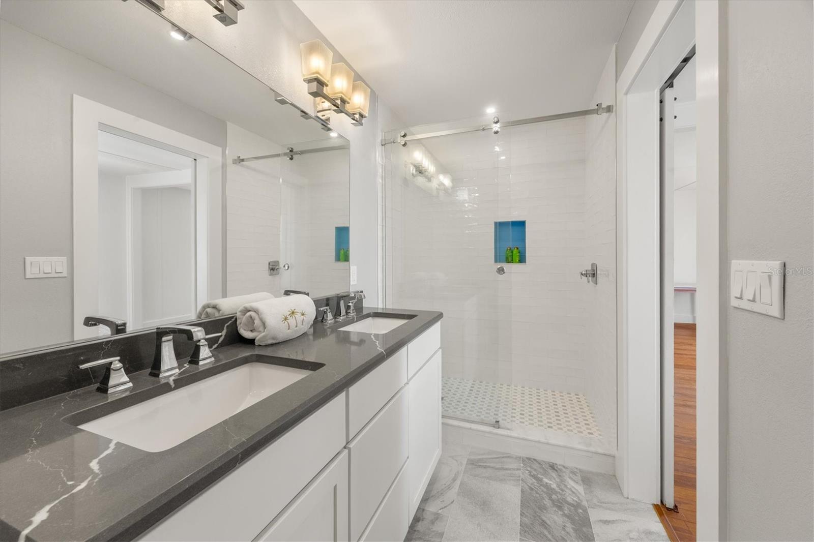 Image 30 of 39 For 260 Gilchrist Avenue