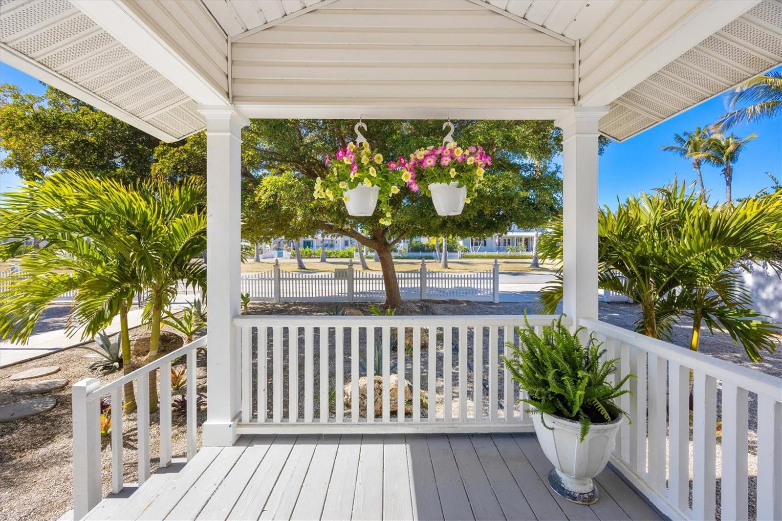 Image 8 of 39 For 260 Gilchrist Avenue