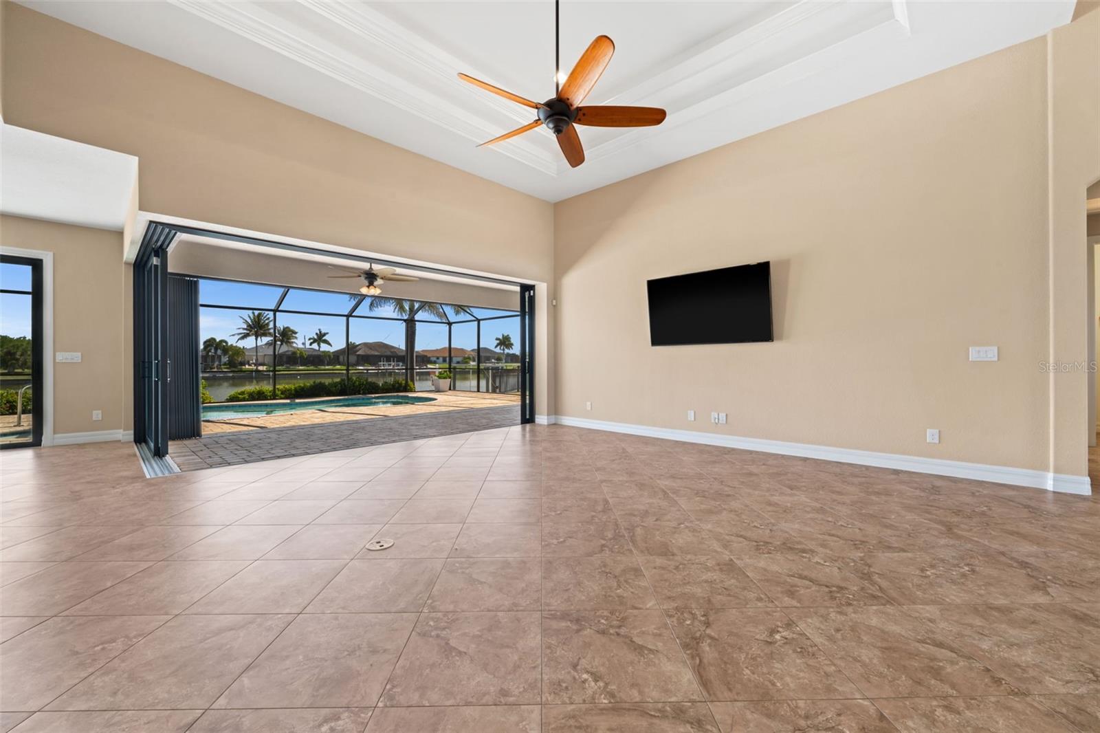 Image 12 of 43 For 8242 Tracy Circle