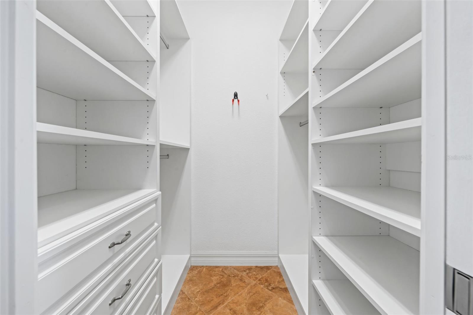 Image 17 of 43 For 8242 Tracy Circle