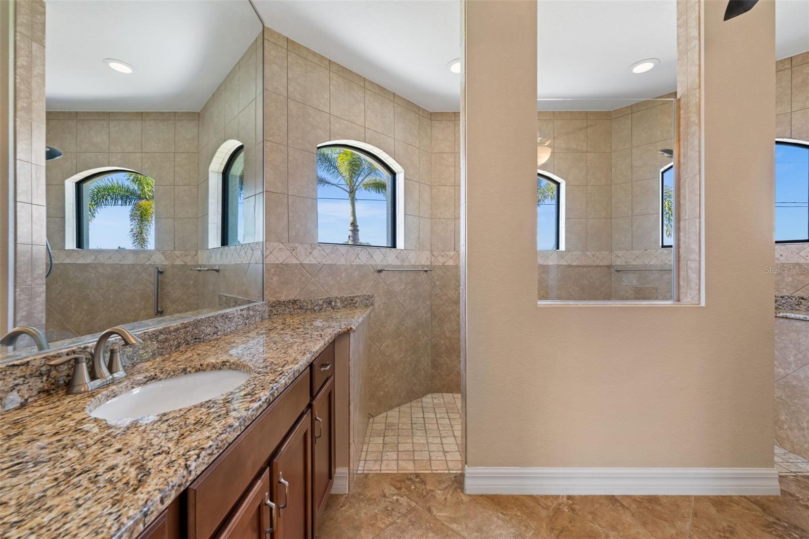 Image 19 of 43 For 8242 Tracy Circle