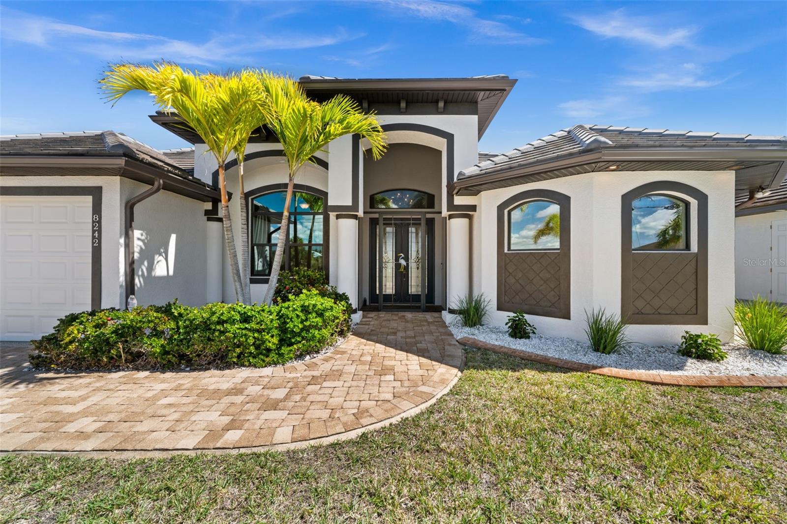 Image 2 of 43 For 8242 Tracy Circle