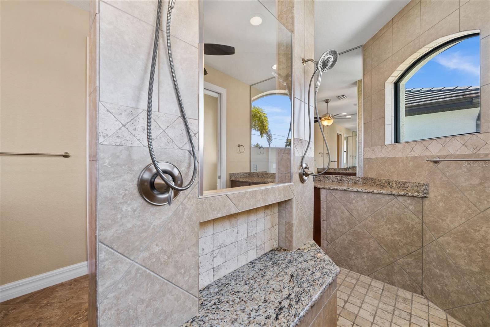 Image 21 of 43 For 8242 Tracy Circle