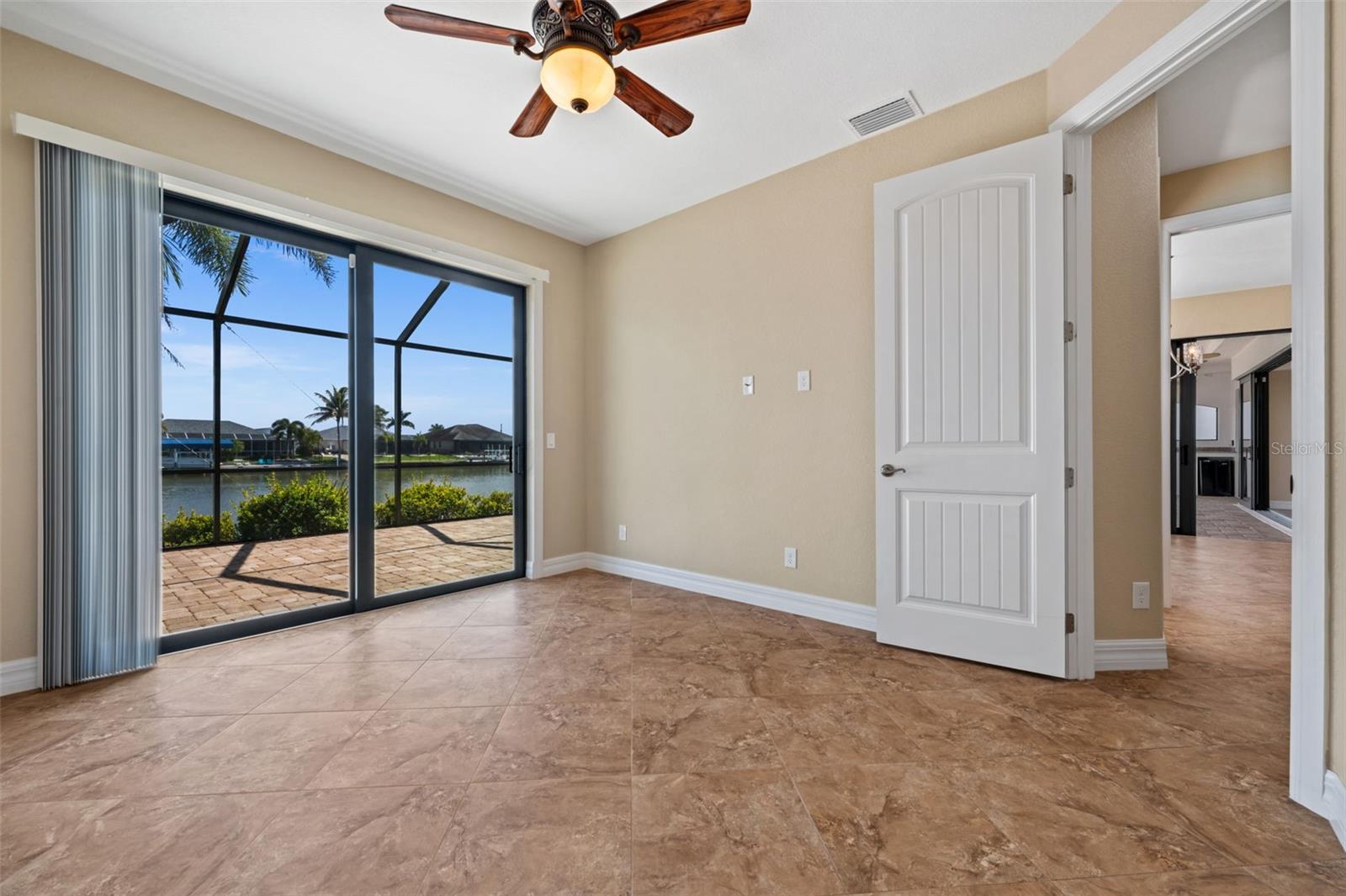 Image 22 of 43 For 8242 Tracy Circle