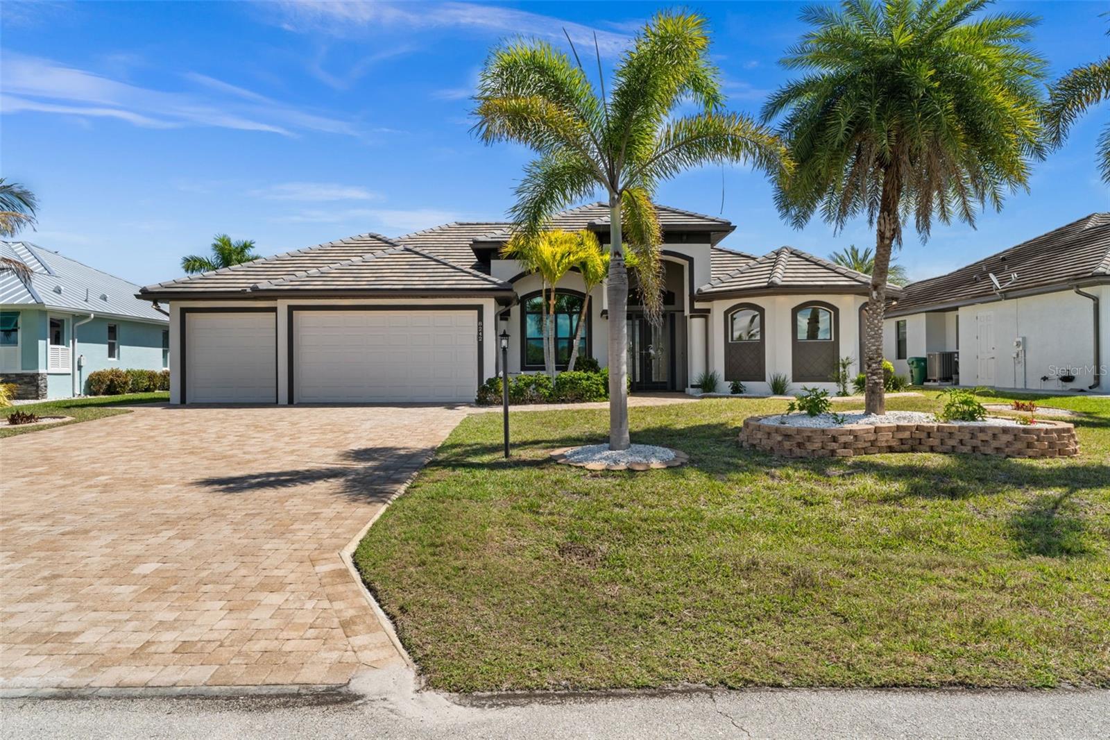 Image 3 of 43 For 8242 Tracy Circle