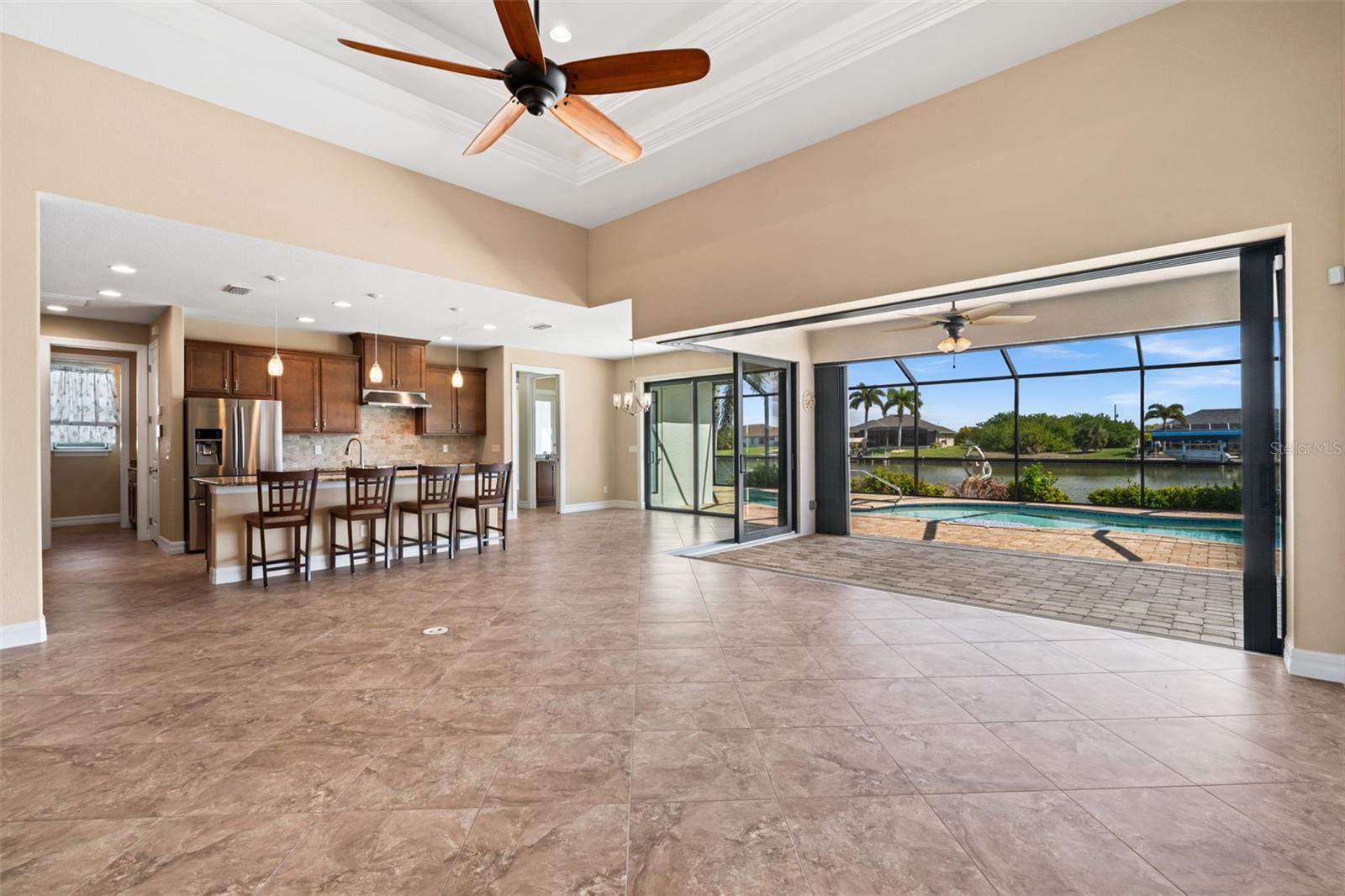 Image 5 of 43 For 8242 Tracy Circle