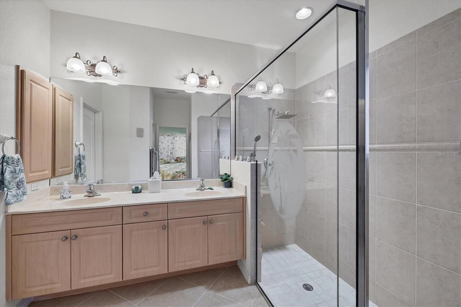 Image 28 of 43 For 5016 Seagrass Drive