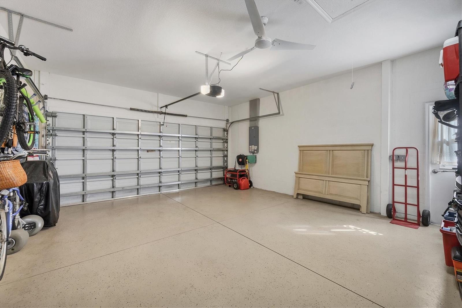 Image 38 of 43 For 5016 Seagrass Drive