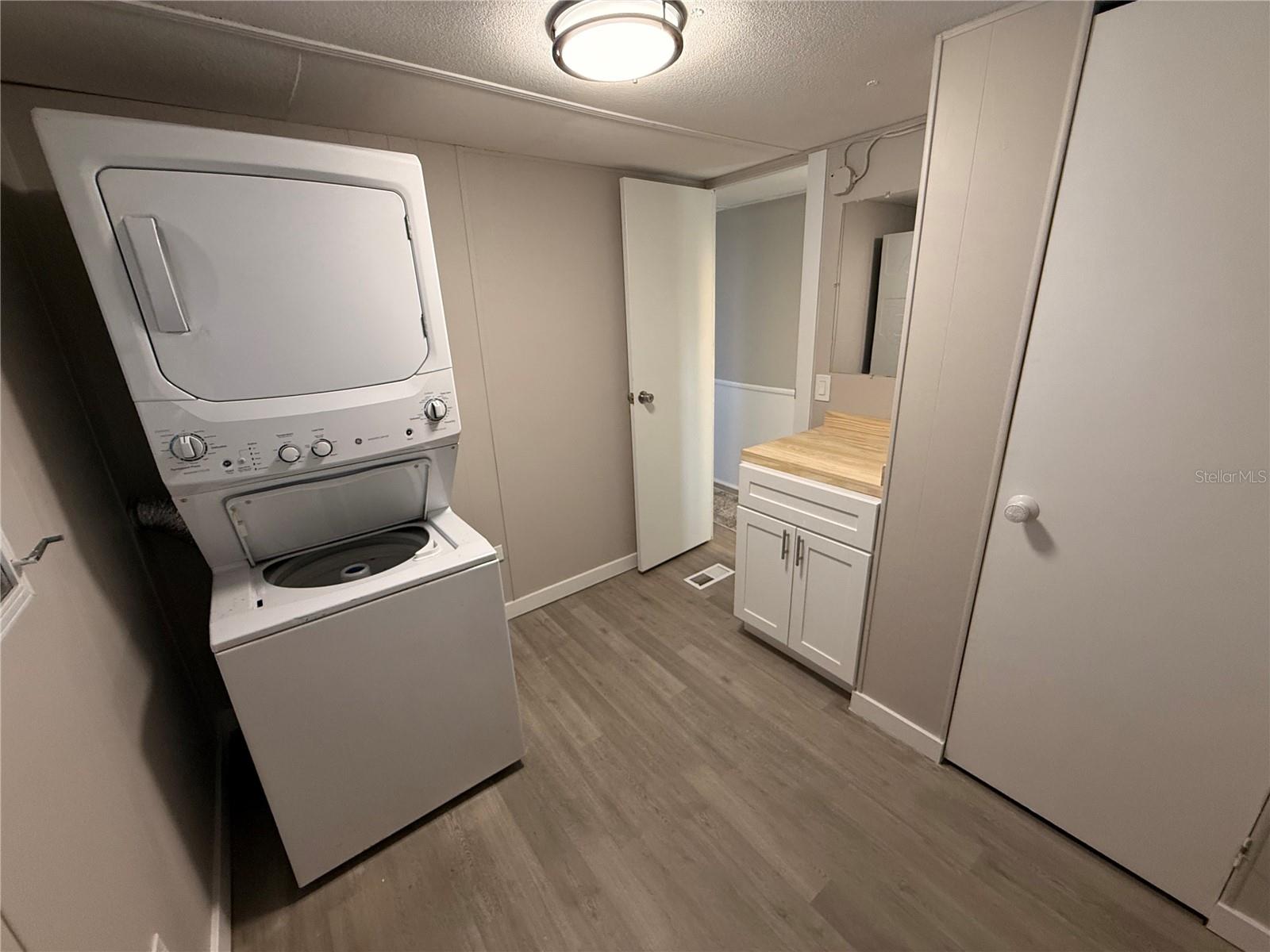 Image 16 of 19 For 1800 Englewood Road 136