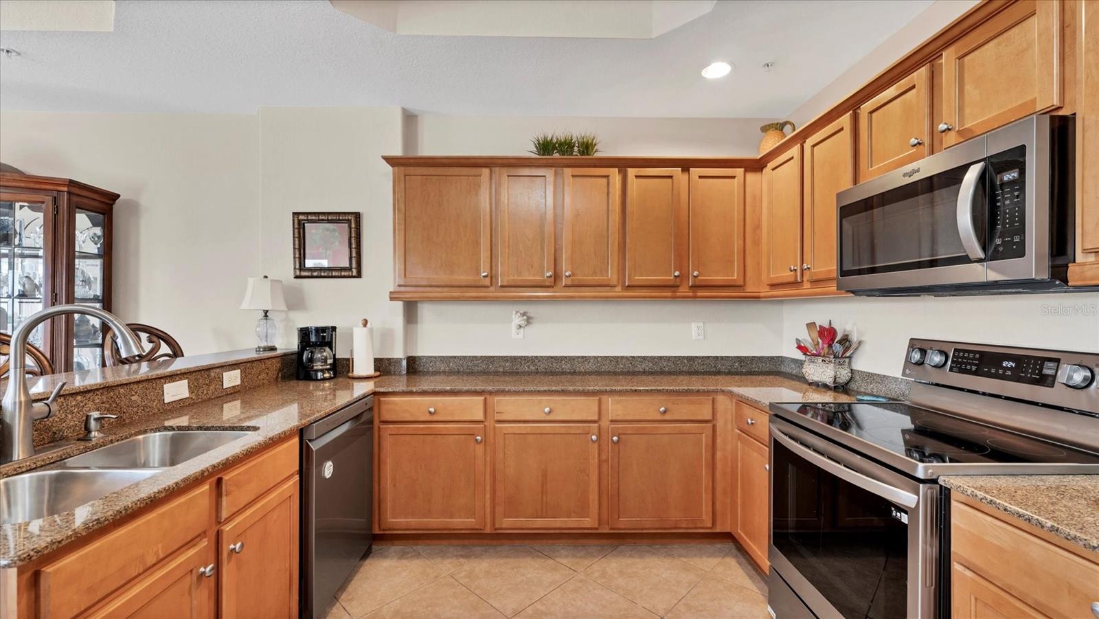 Image 14 of 55 For 2245 Beach Rd.  203