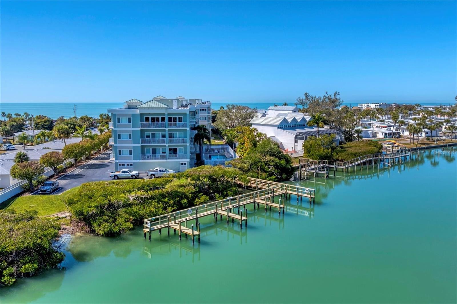 Image 40 of 55 For 2245 Beach Rd.  203