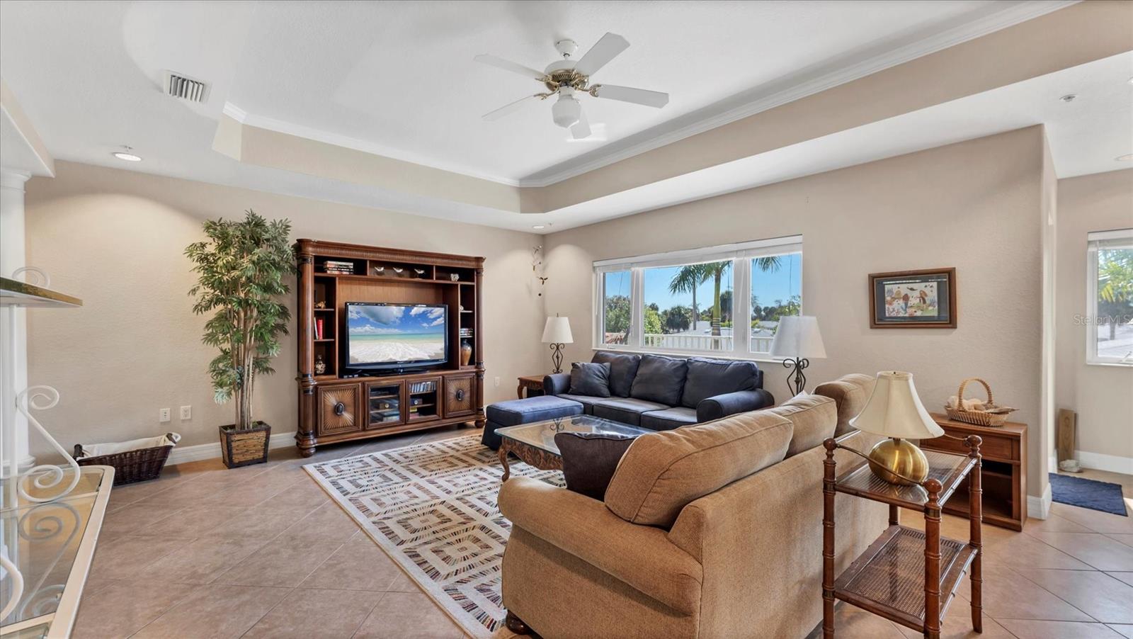 Image 7 of 55 For 2245 Beach Rd.  203