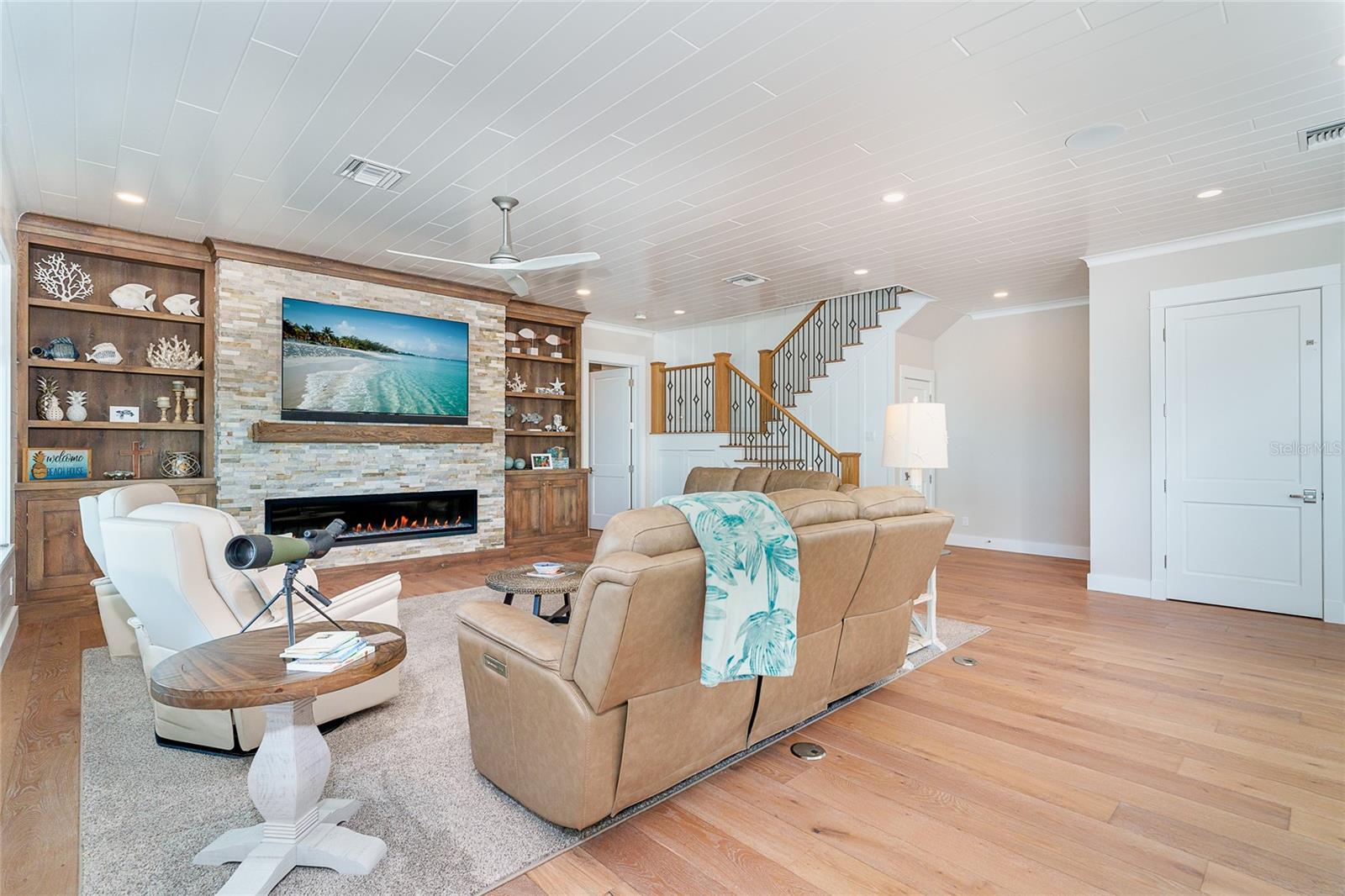 Listing photo id 9 for 391 Gulf Boulevard