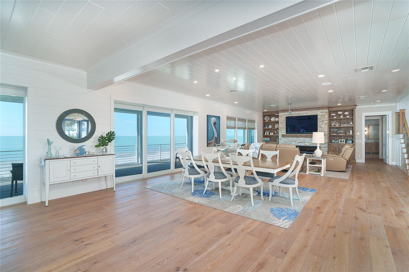 Listing photo id 11 for 391 Gulf Boulevard