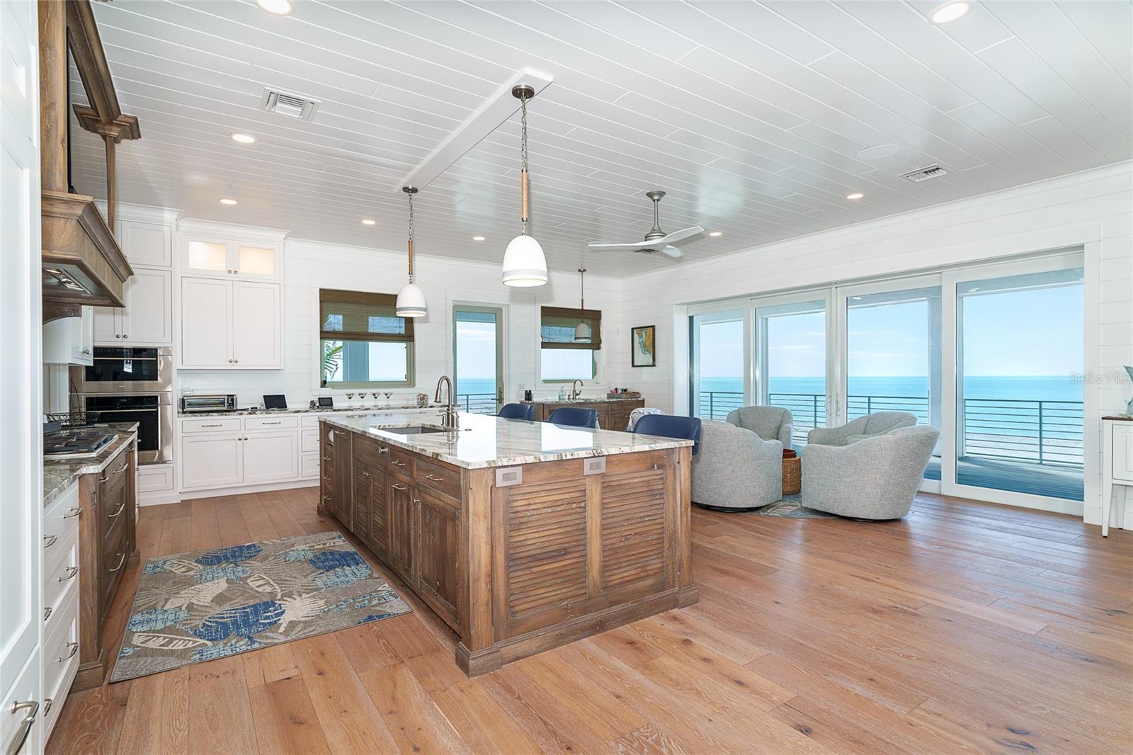 Listing photo id 25 for 391 Gulf Boulevard