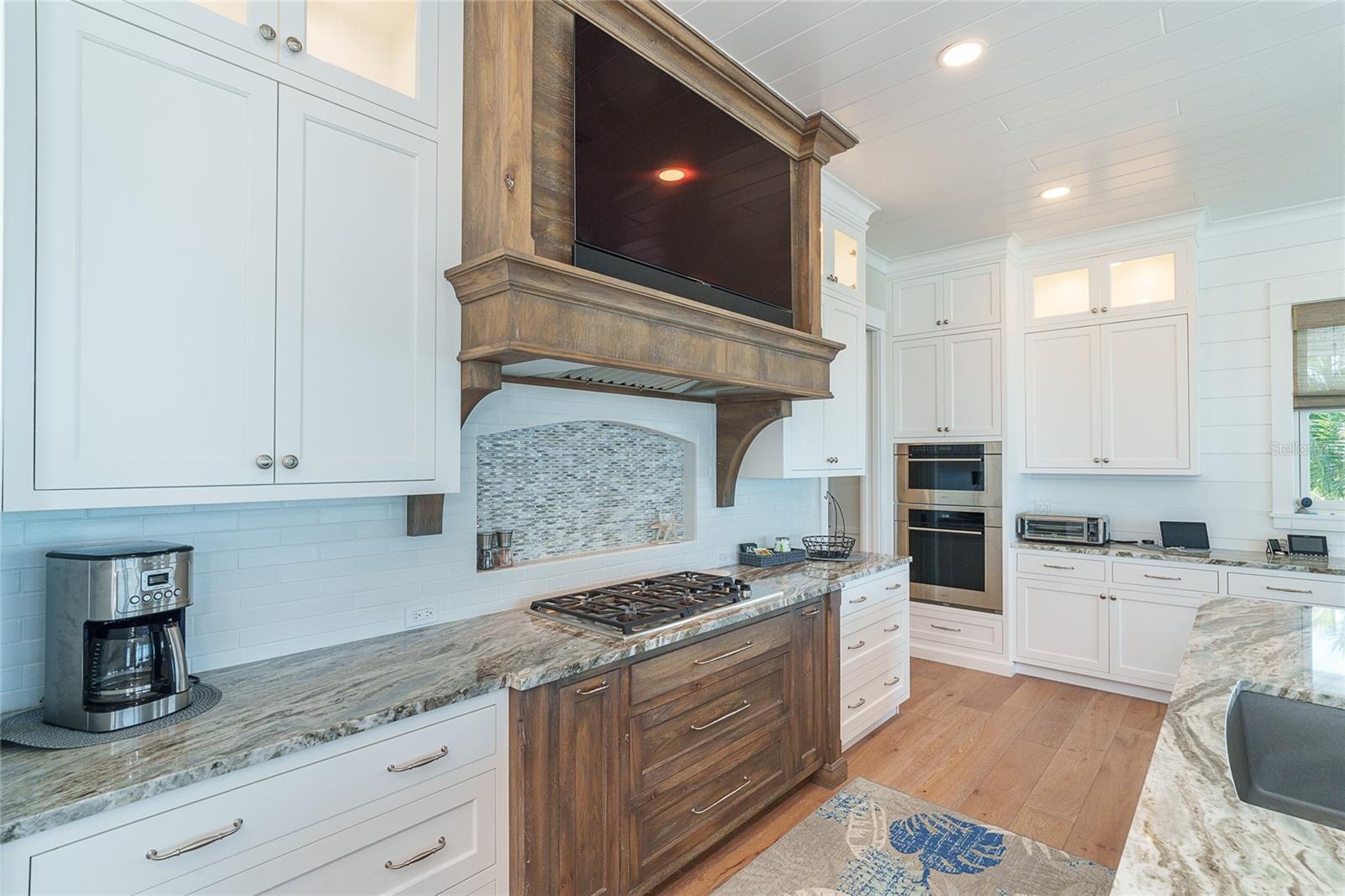 Listing photo id 32 for 391 Gulf Boulevard