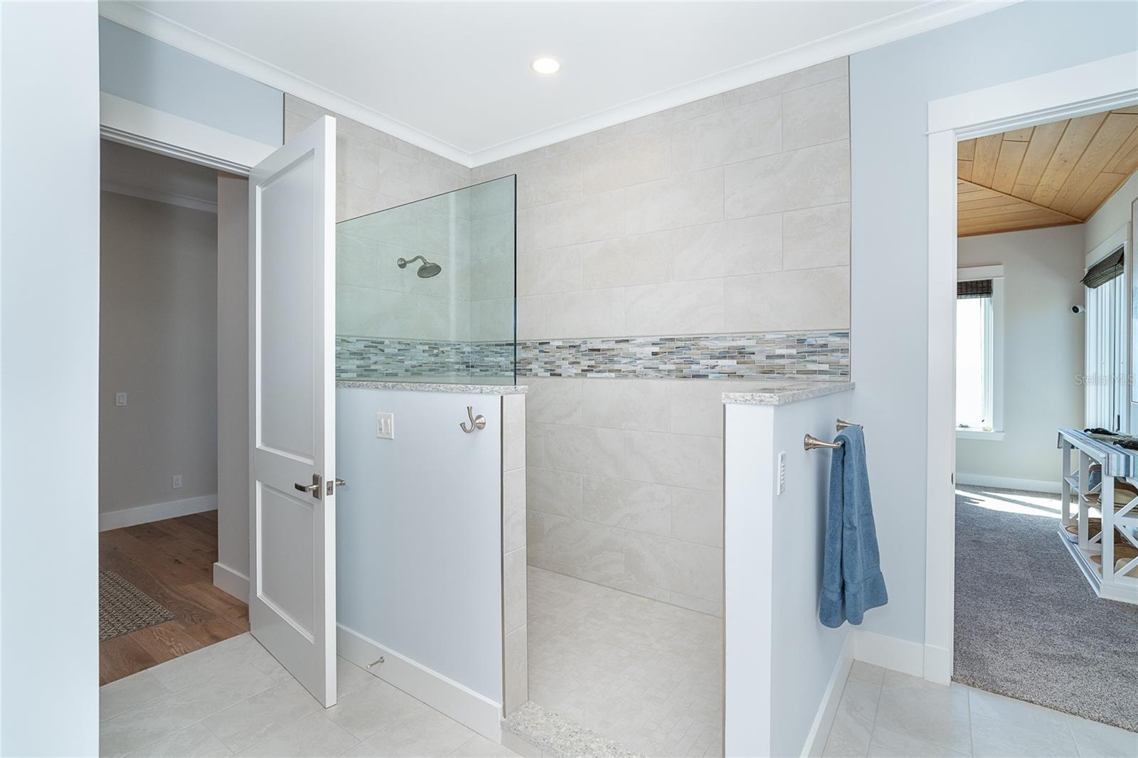 Listing photo id 40 for 391 Gulf Boulevard